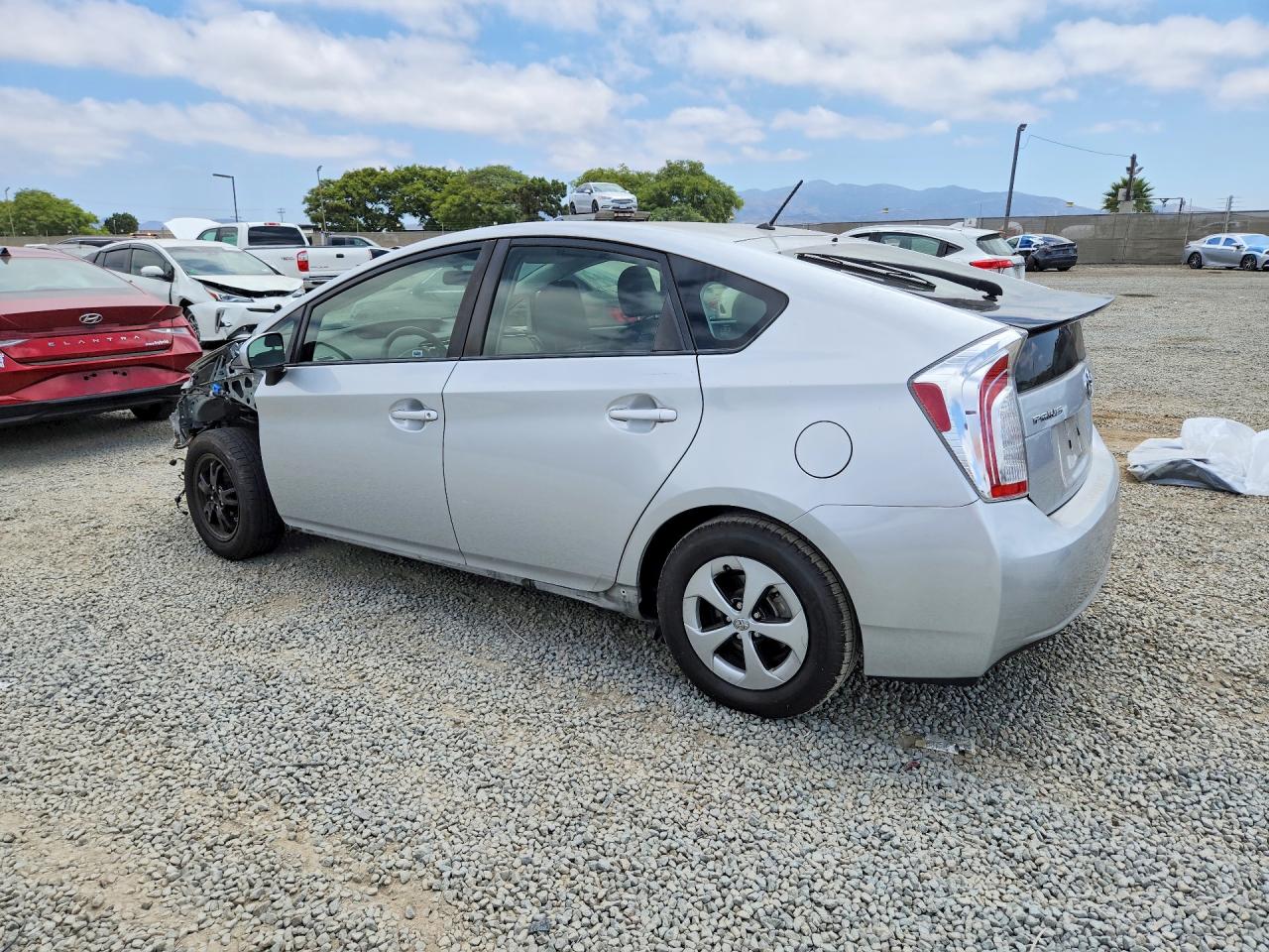 2015 Toyota Prius Two Silver vin: JTDKN3DU8F0465613