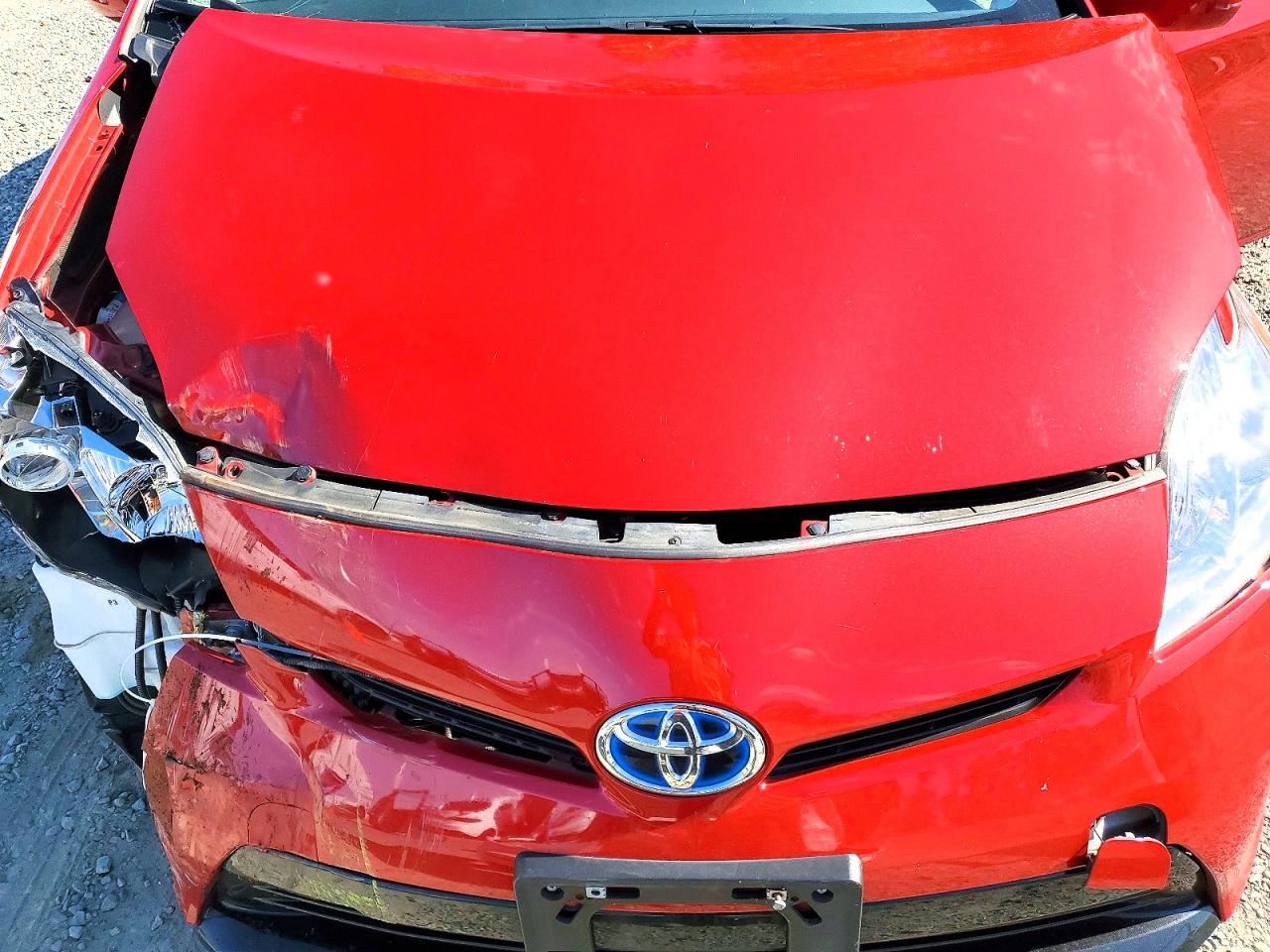 2015 Toyota Prius Two Красный vin: JTDKN3DU8F0466969