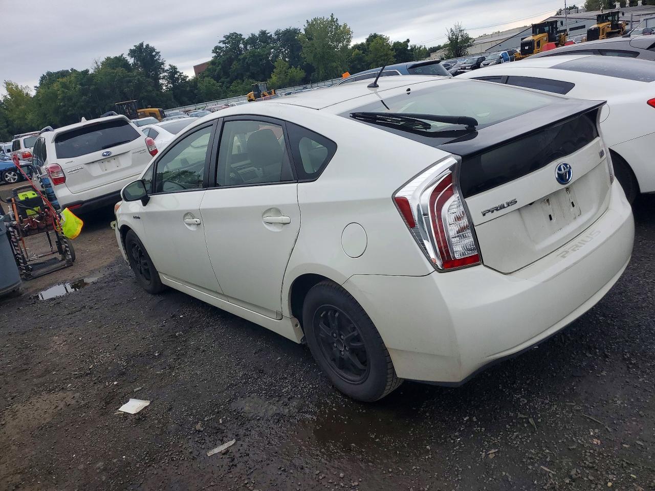 2015 Toyota Prius Two White vin: JTDKN3DU8F0471699