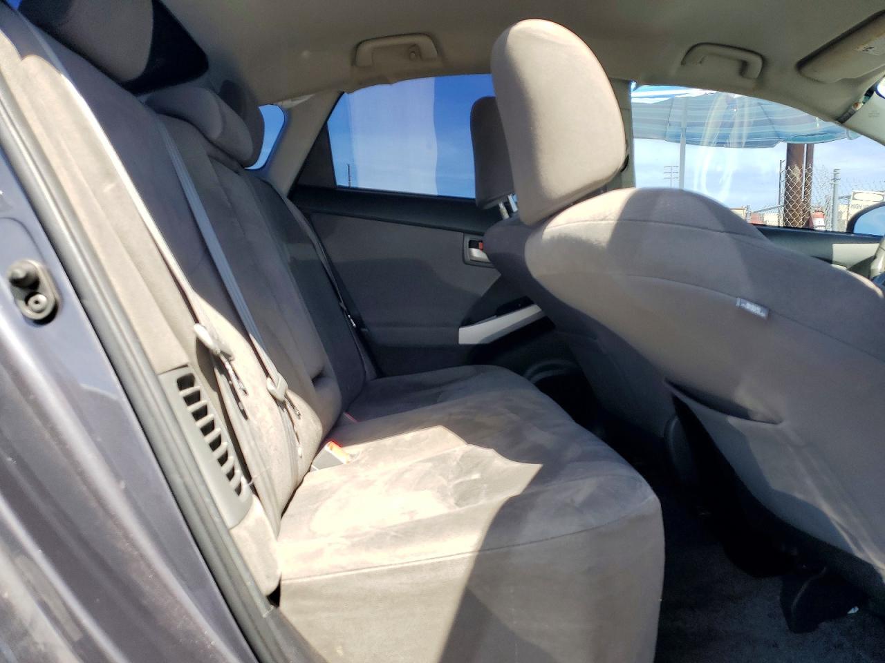 2015 Toyota Prius Three Gray vin: JTDKN3DU8F0474490