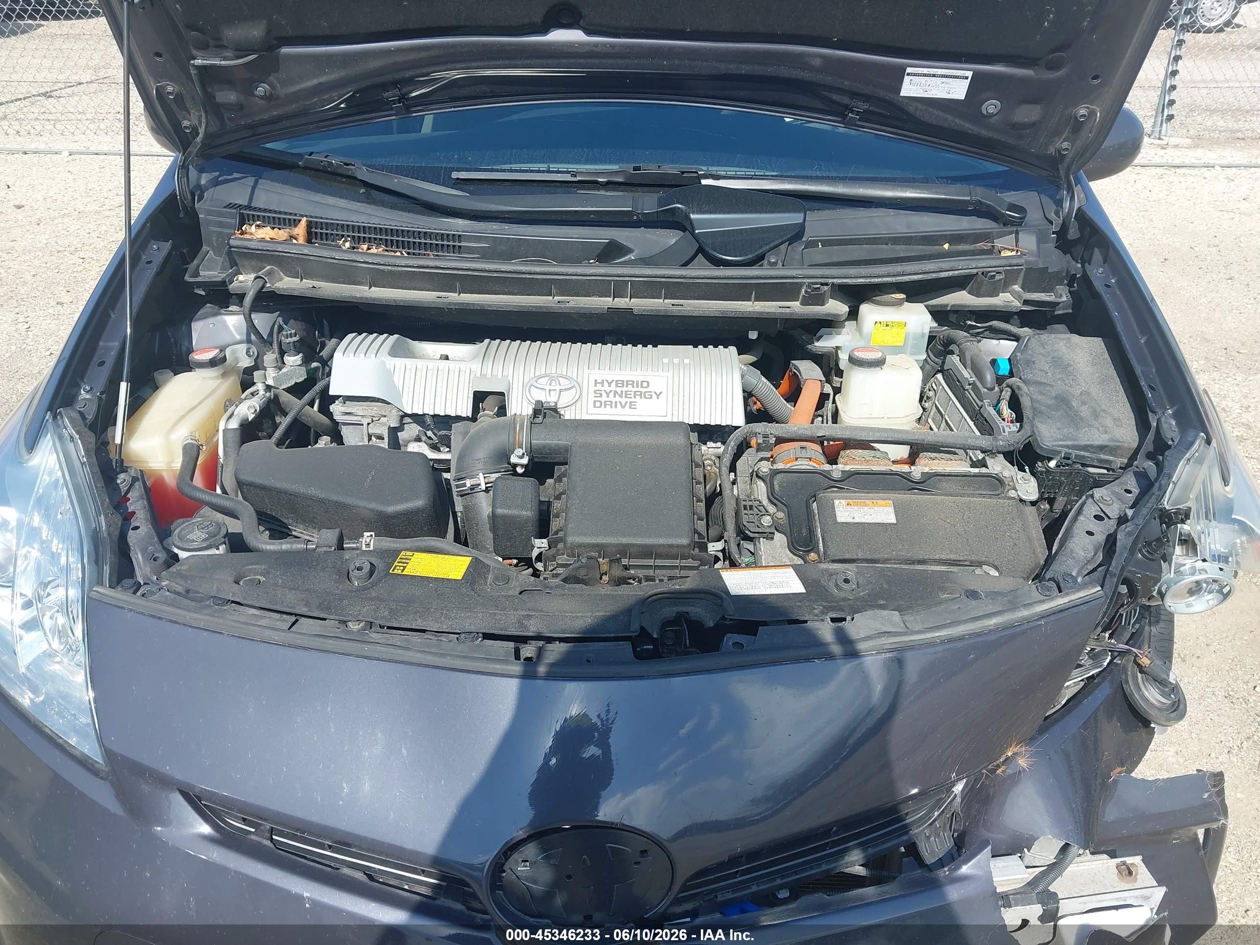 2015 Toyota Prius Three Серый vin: JTDKN3DU8F1890047