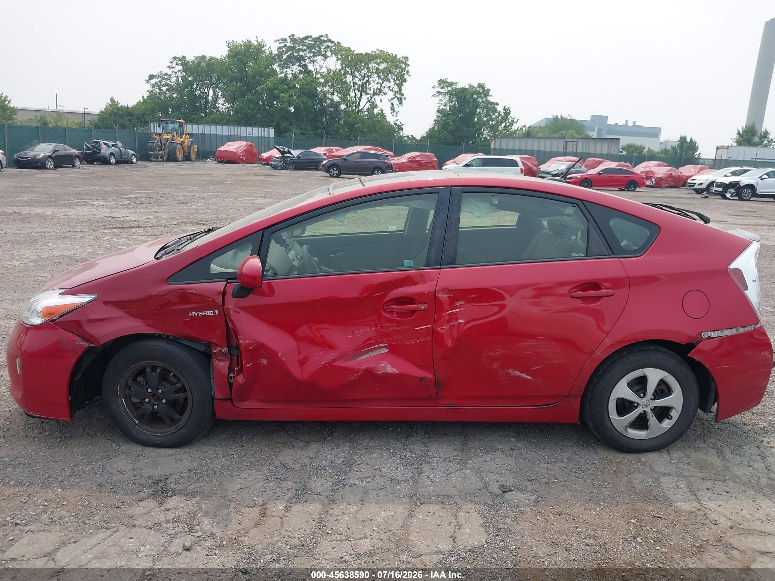 2015 Toyota Prius Three Red vin: JTDKN3DU8F1893692