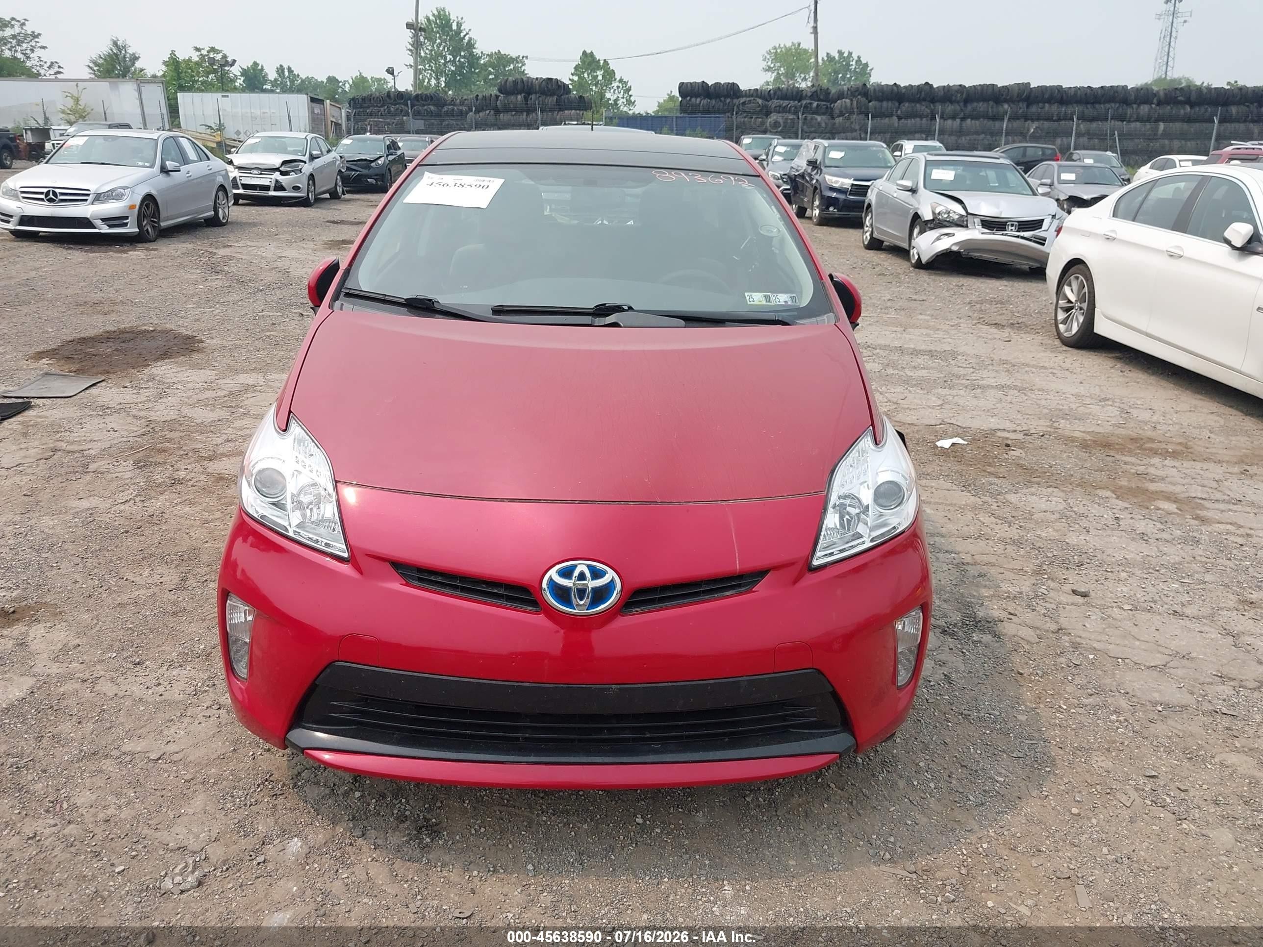 2015 Toyota Prius Three Red vin: JTDKN3DU8F1893692