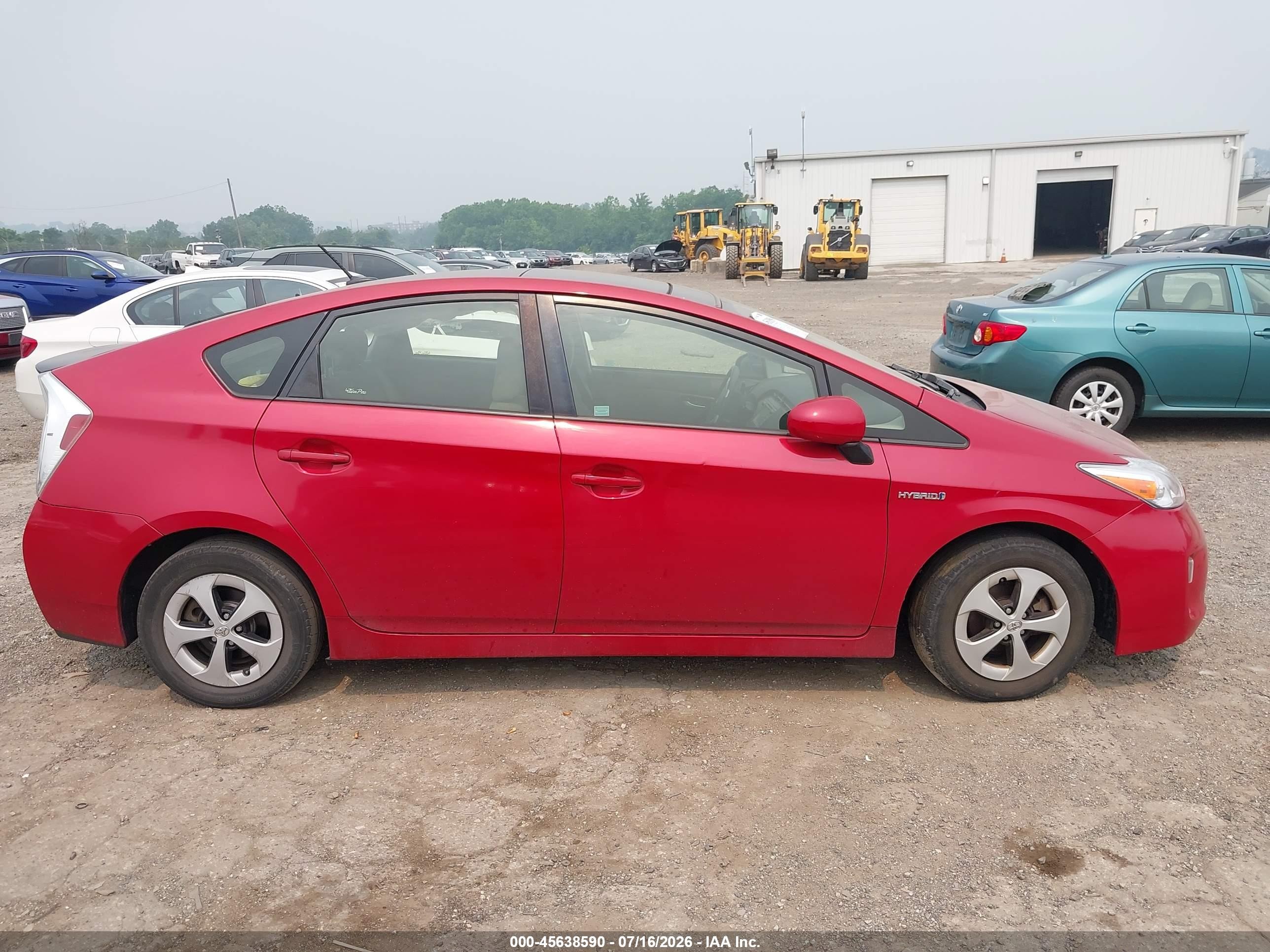2015 Toyota Prius Three Red vin: JTDKN3DU8F1893692