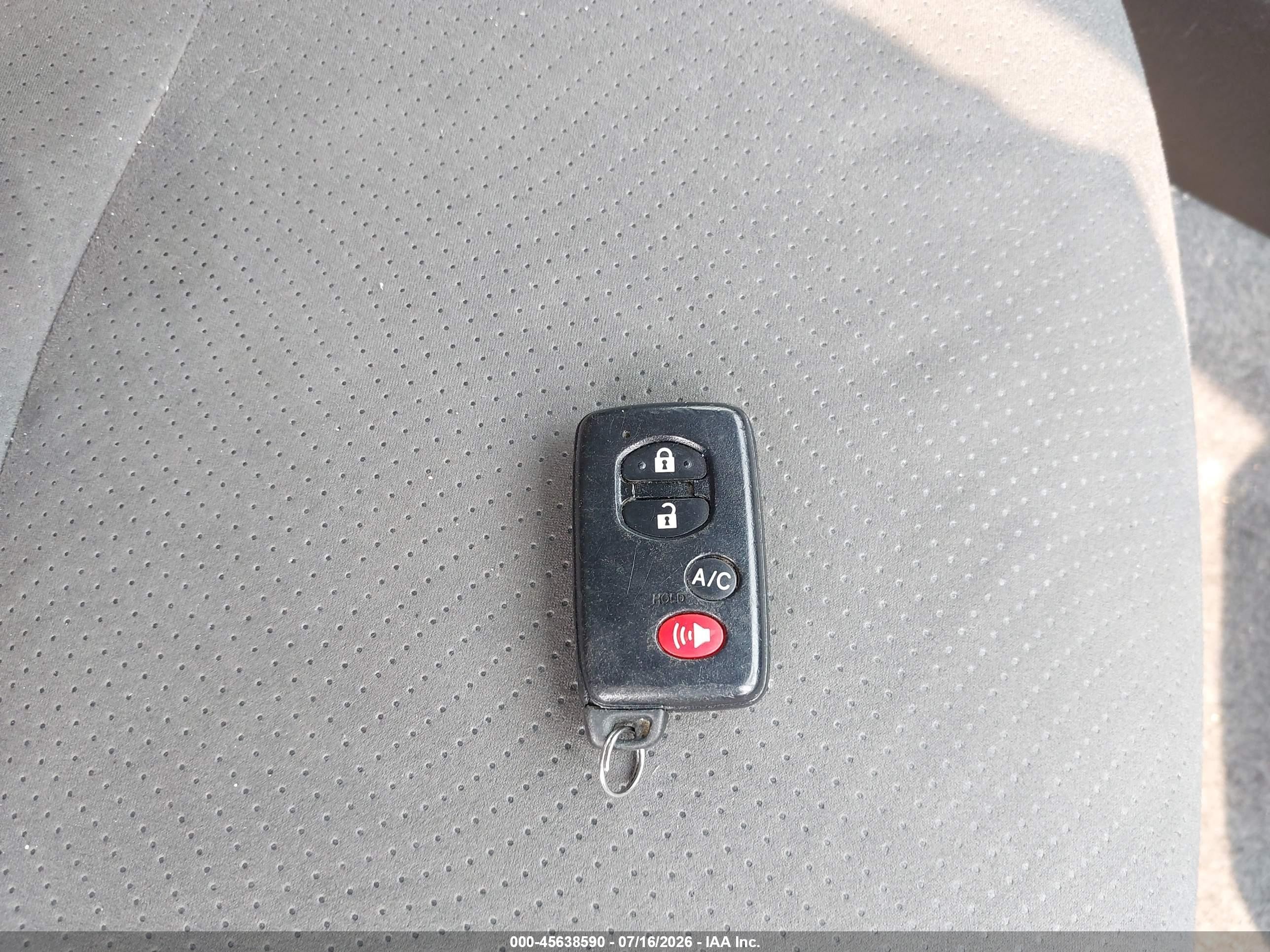 2015 Toyota Prius Three Red vin: JTDKN3DU8F1893692