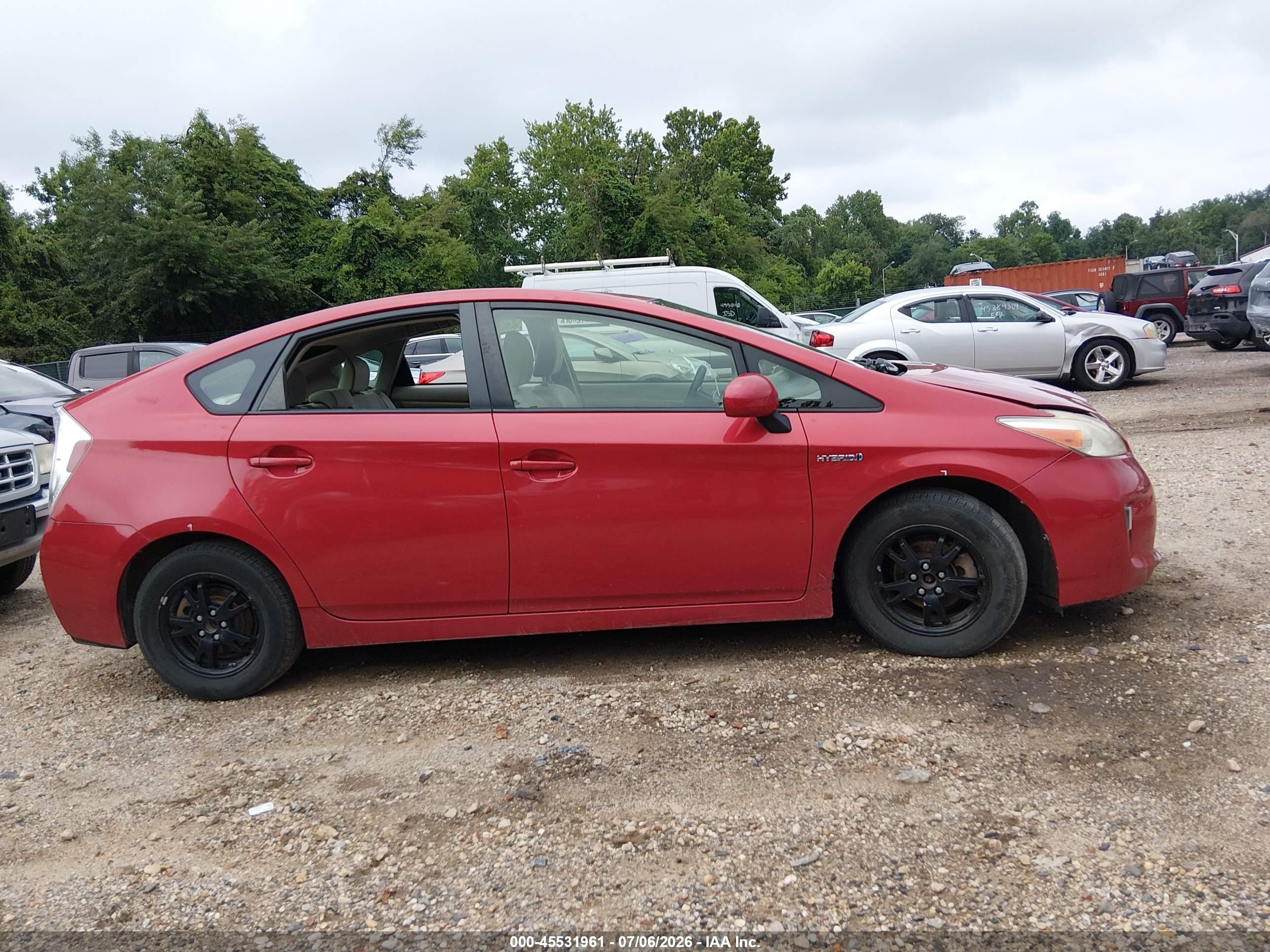2015 Toyota Prius Two Red vin: JTDKN3DU8F1914749