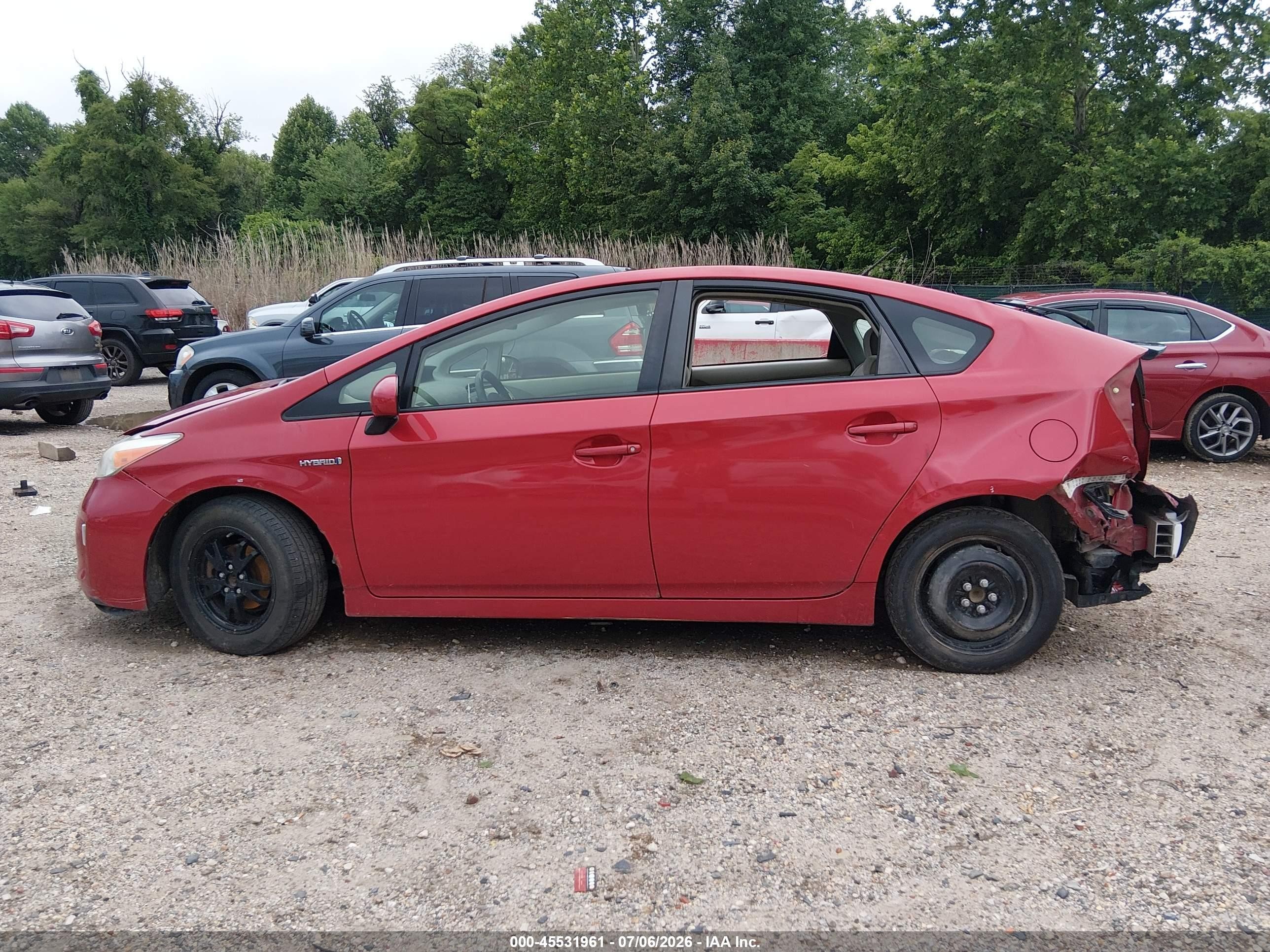2015 Toyota Prius Two Red vin: JTDKN3DU8F1914749
