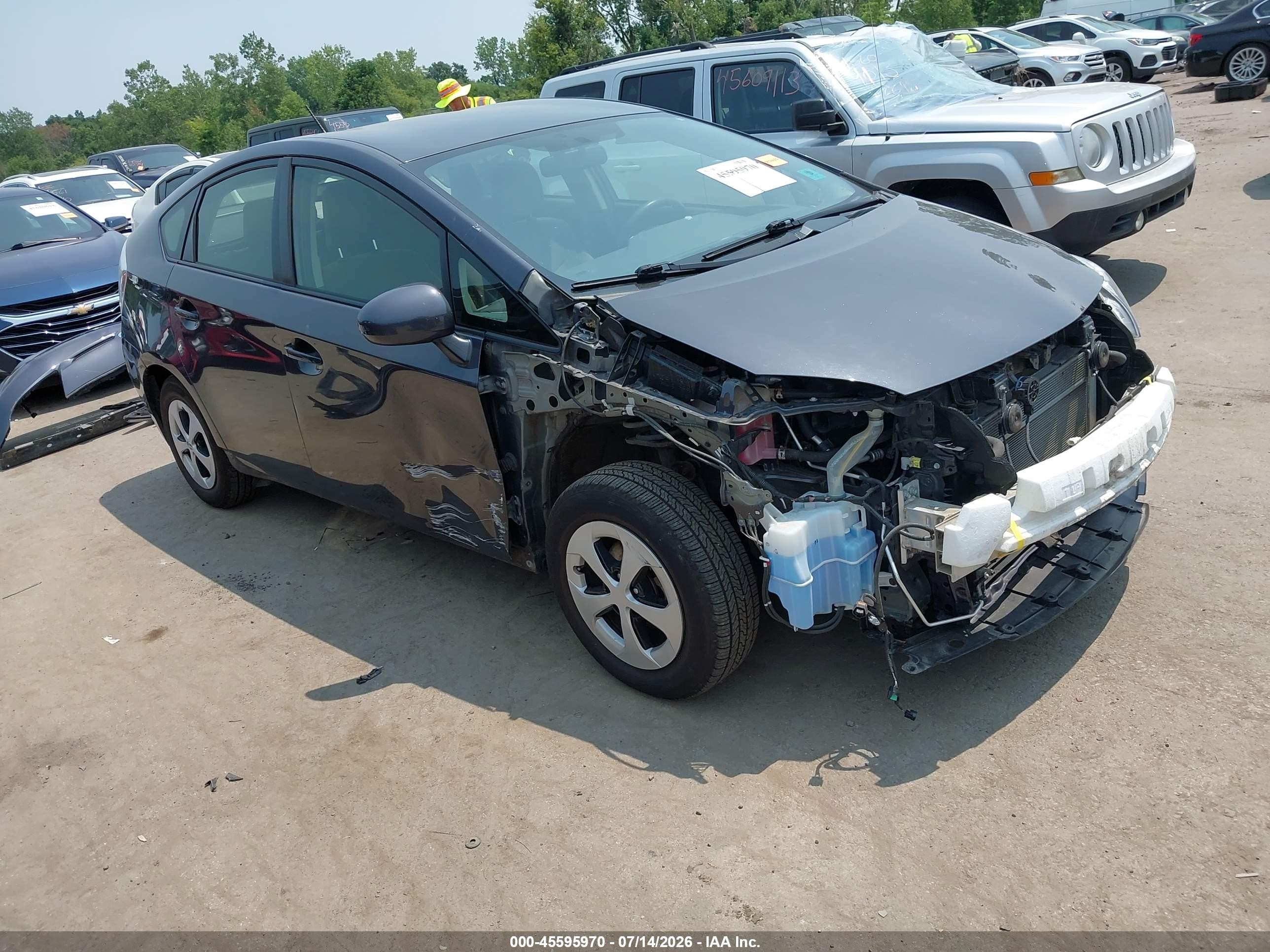 2015 Toyota Prius   Серый vin: JTDKN3DU8F1921524