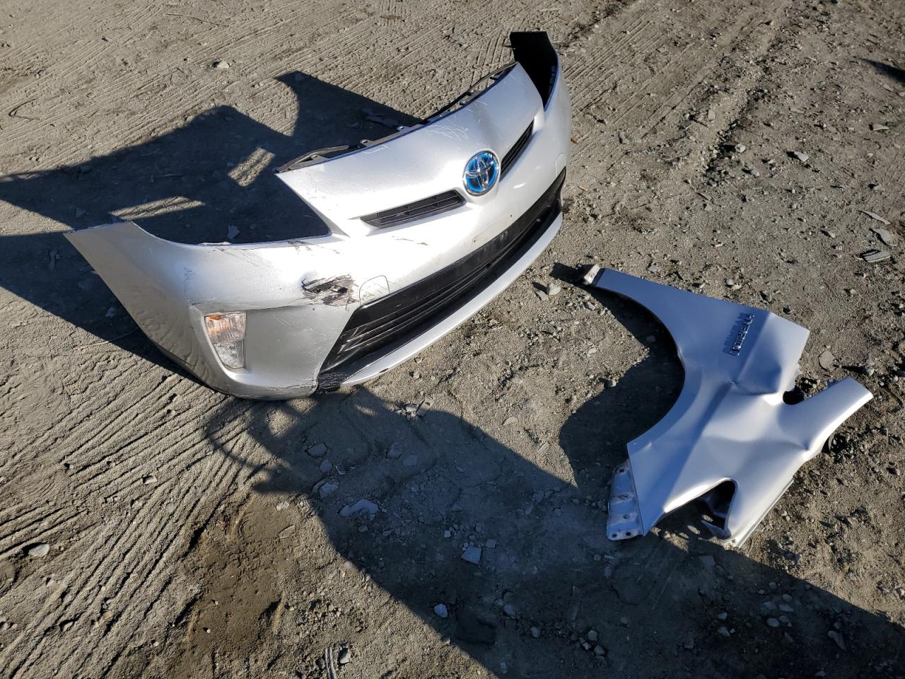 2015 Toyota Prius Silver vin: JTDKN3DU8F1956404