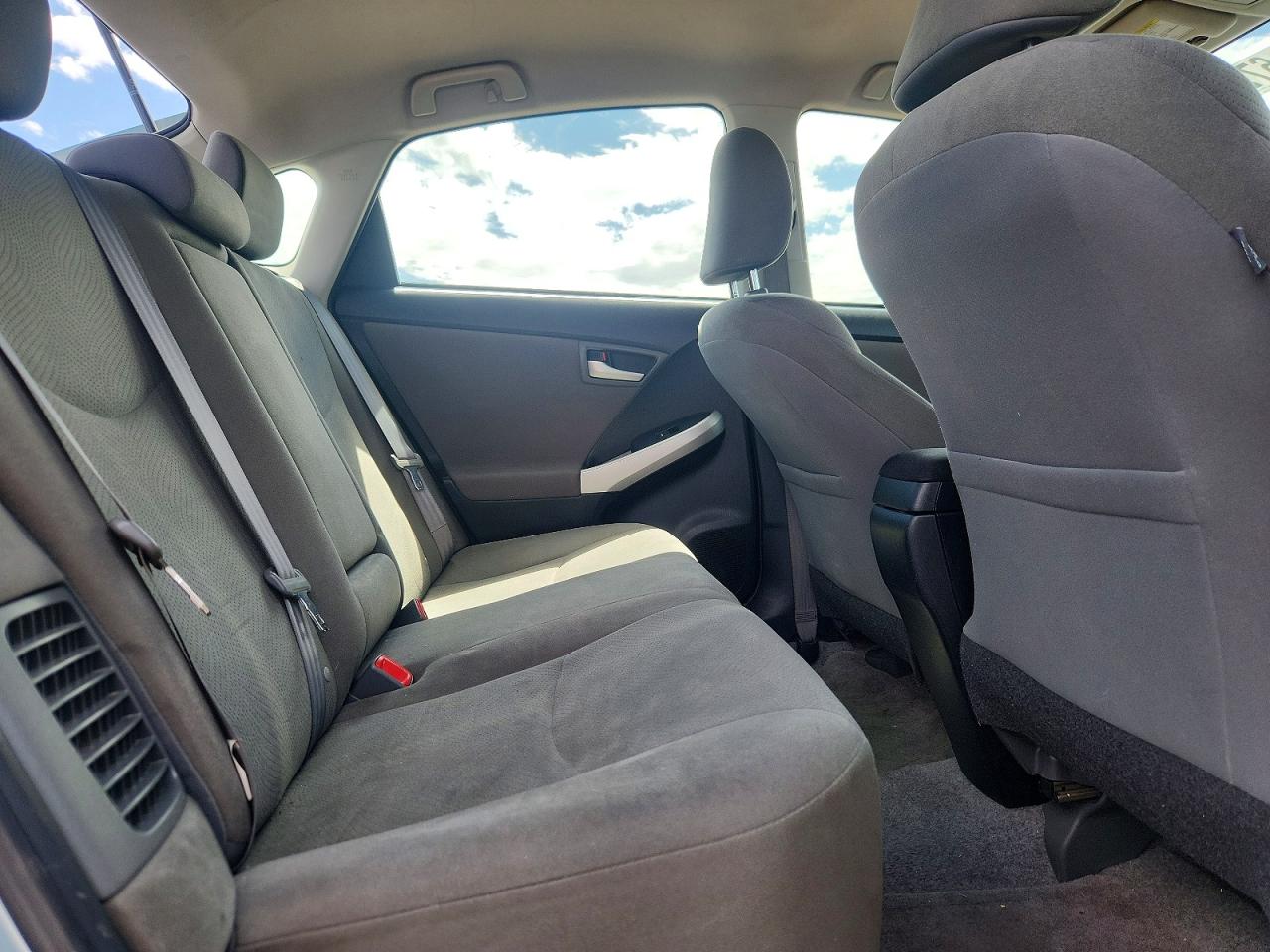 2015 Toyota Prius Three Blue vin: JTDKN3DU8F1968438