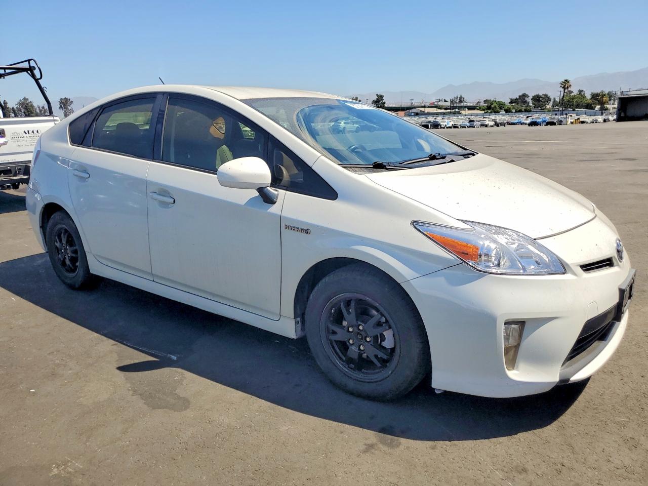 2015 Toyota Prius I Белый vin: JTDKN3DU8F2002133