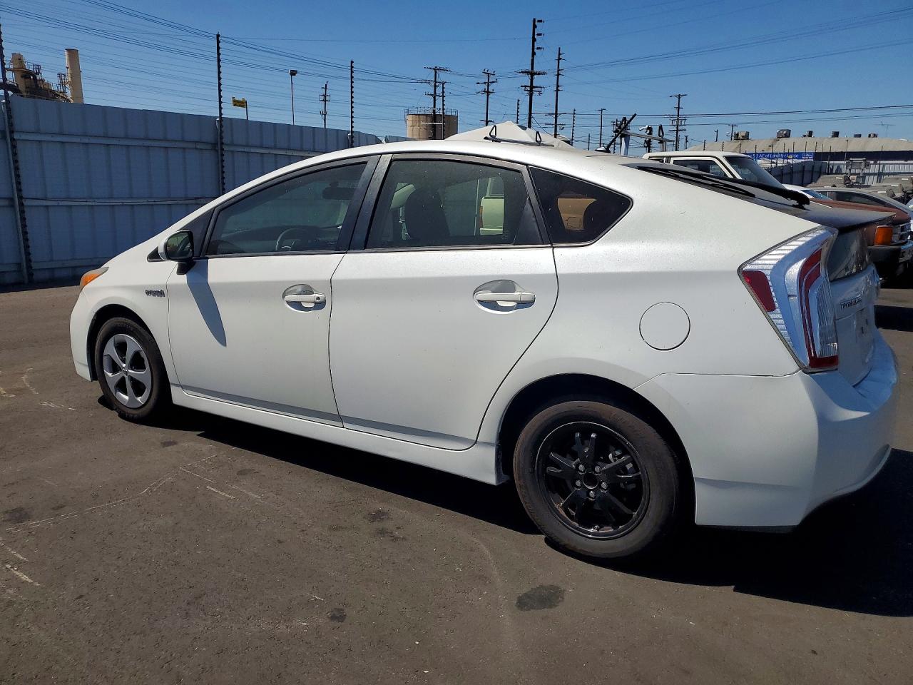 2015 Toyota Prius I Белый vin: JTDKN3DU8F2002133