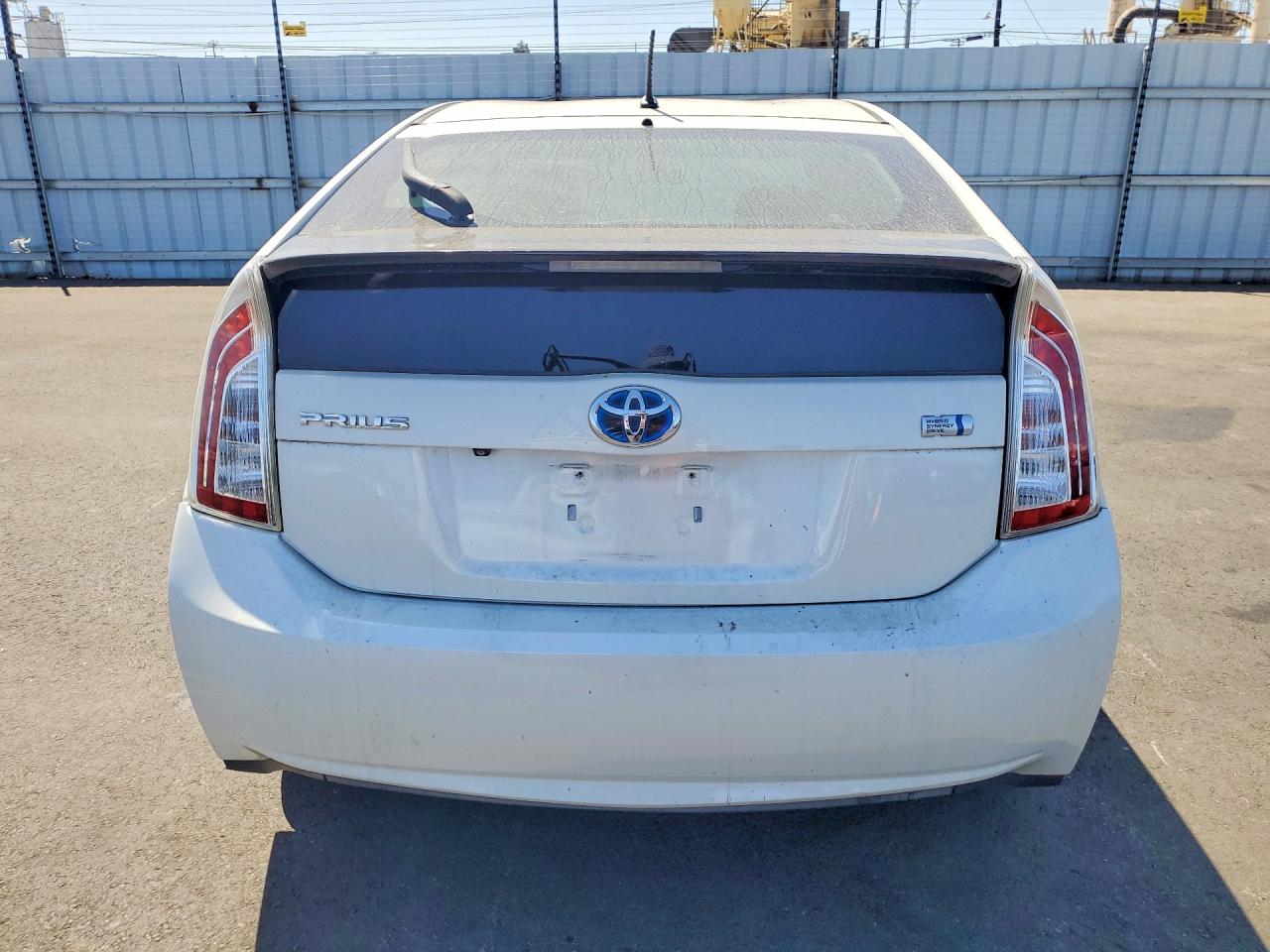 2015 Toyota Prius I Белый vin: JTDKN3DU8F2002133