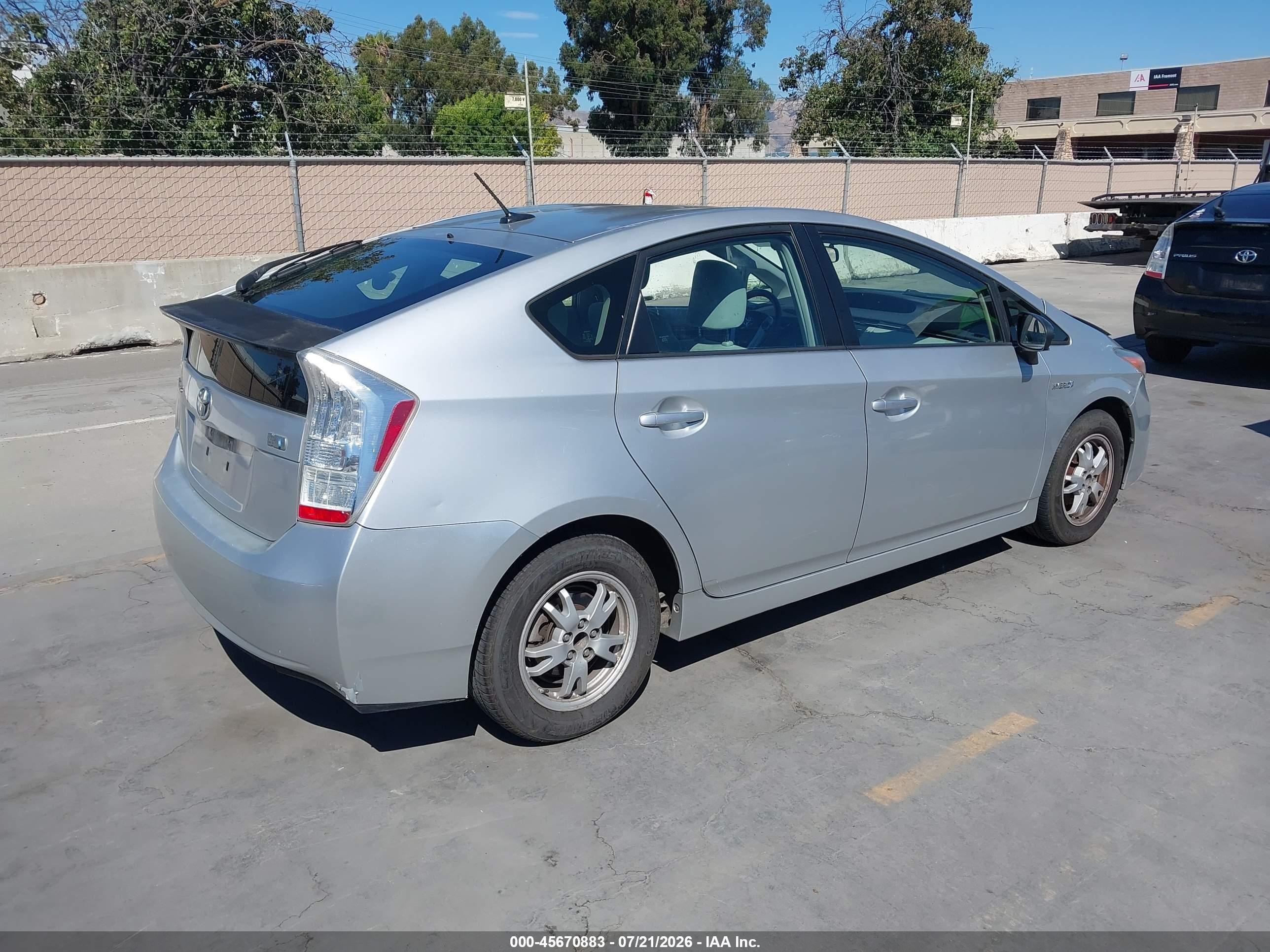 2010 Toyota Prius Ii Silver vin: JTDKN3DU9A0103024