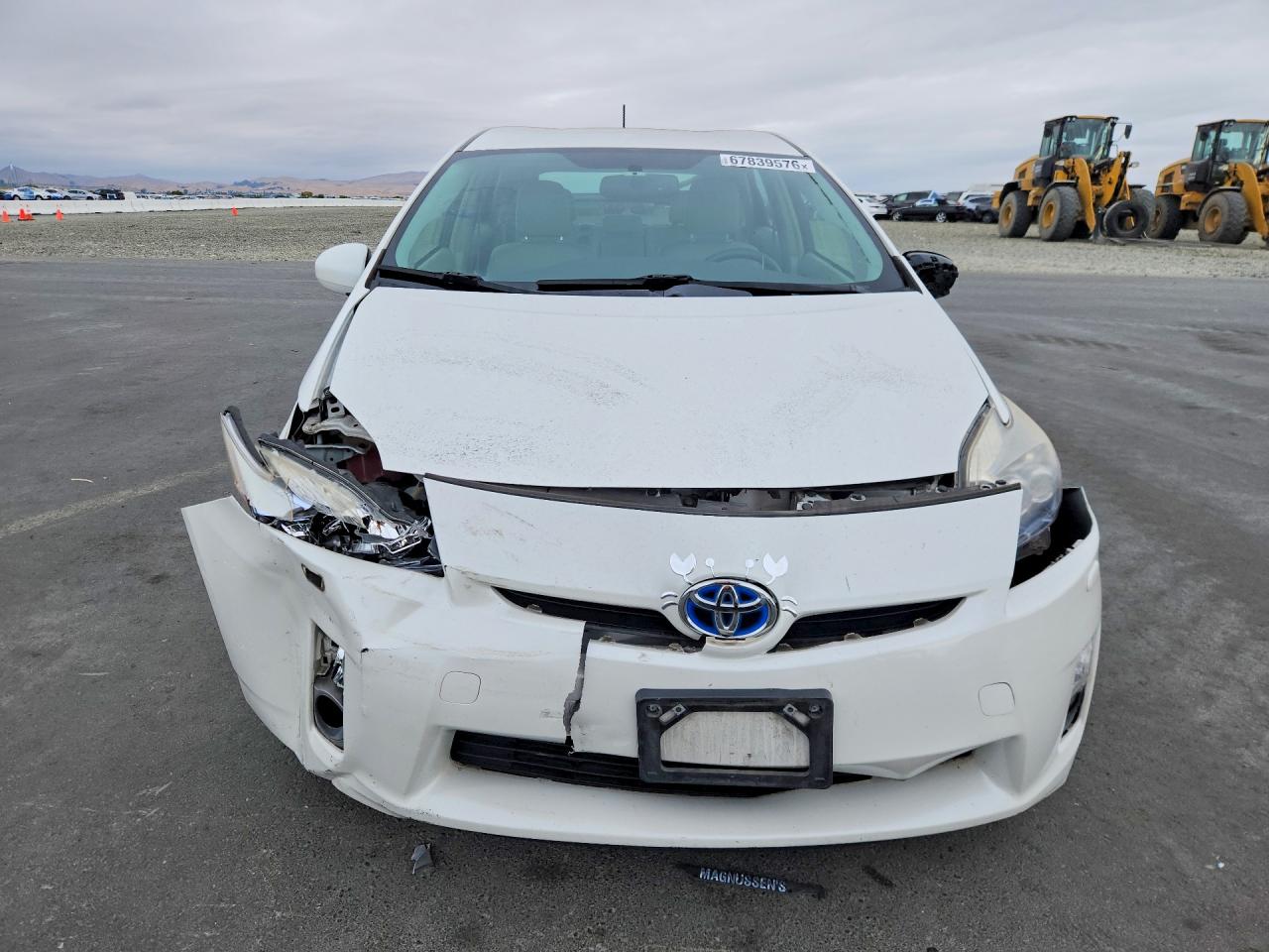 2010 Toyota Prius V Белый vin: JTDKN3DU9A0103296