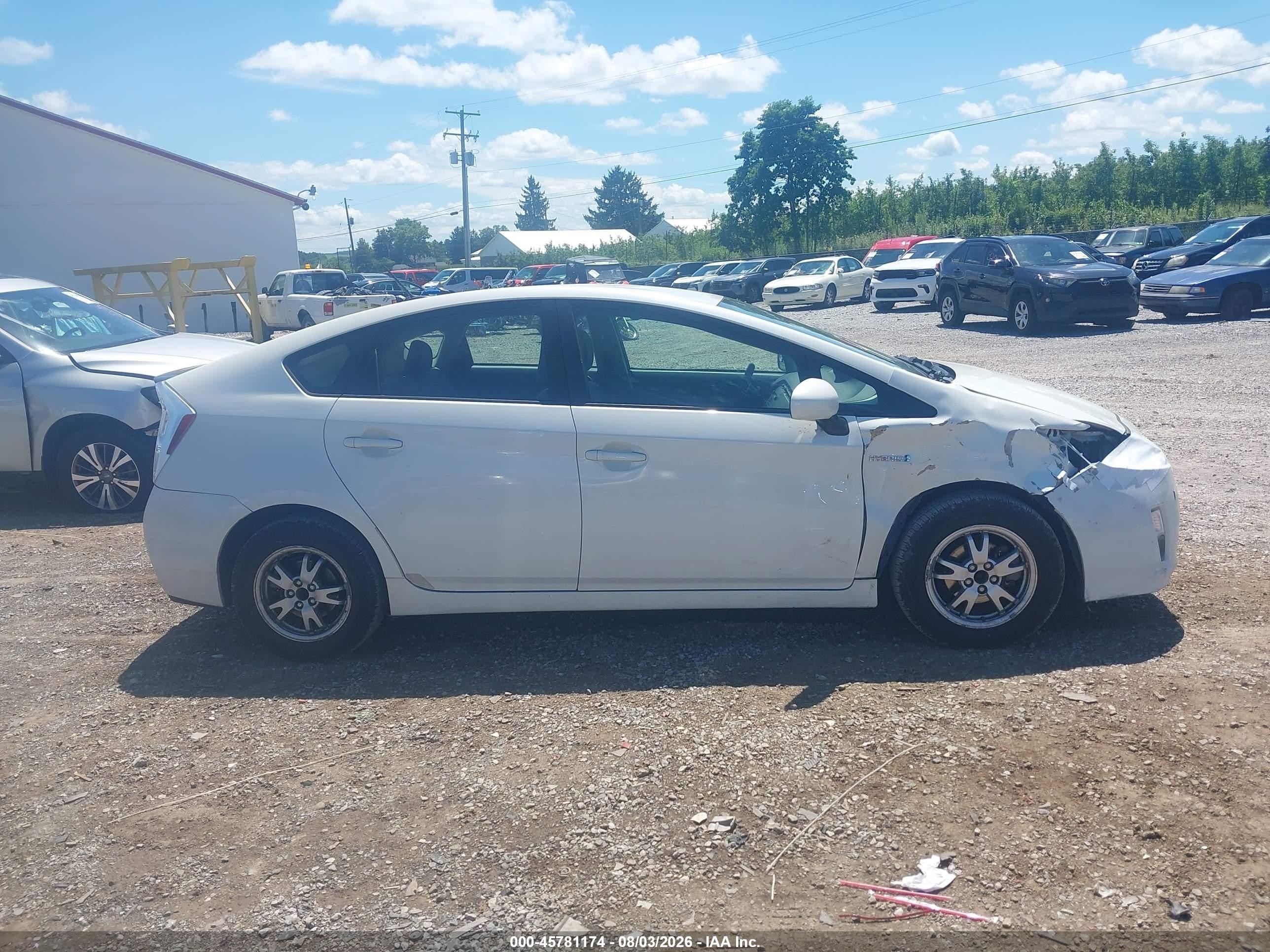 2010 Toyota Prius Iii White vin: JTDKN3DU9A0185207