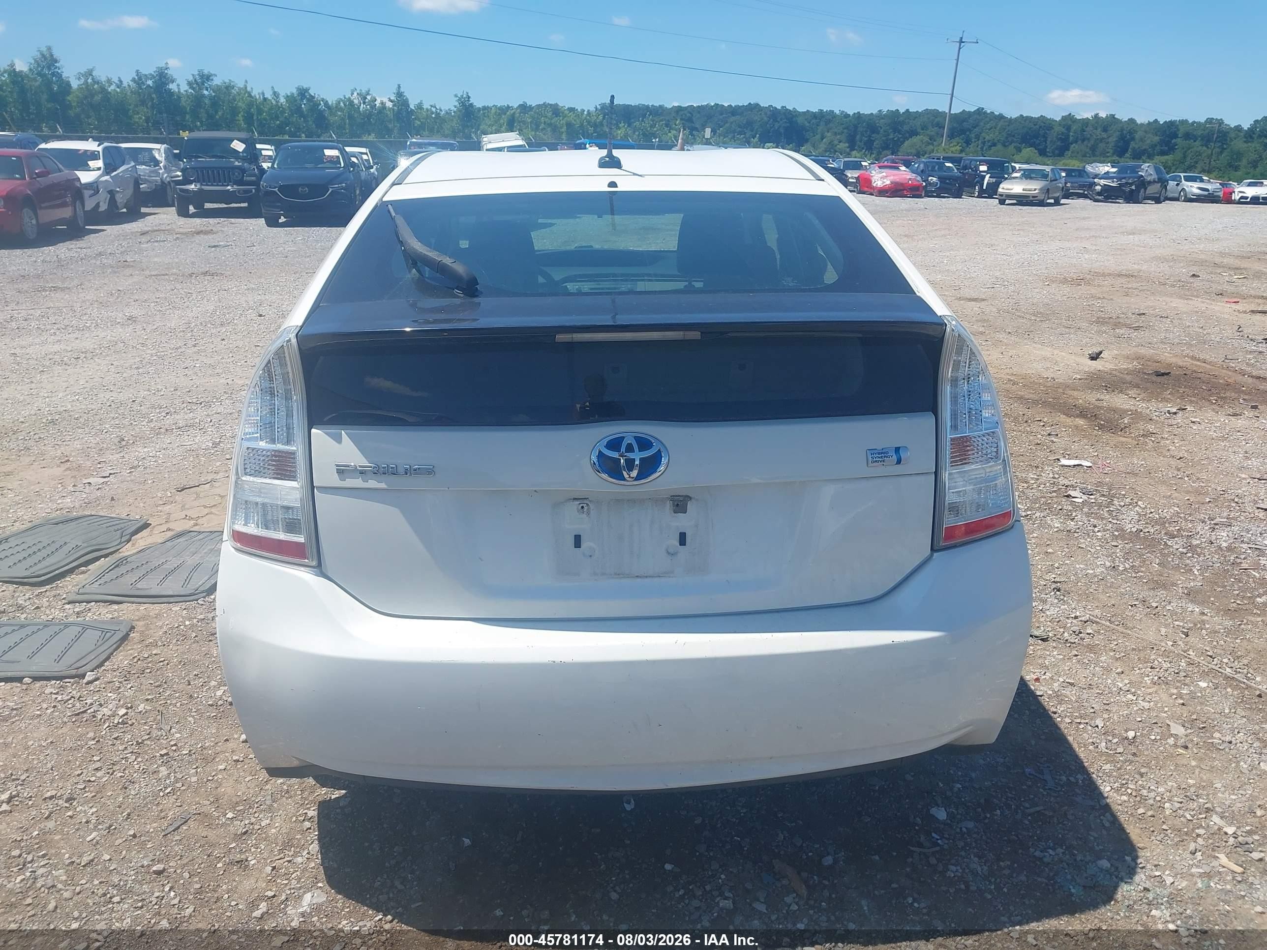 2010 Toyota Prius Iii White vin: JTDKN3DU9A0185207