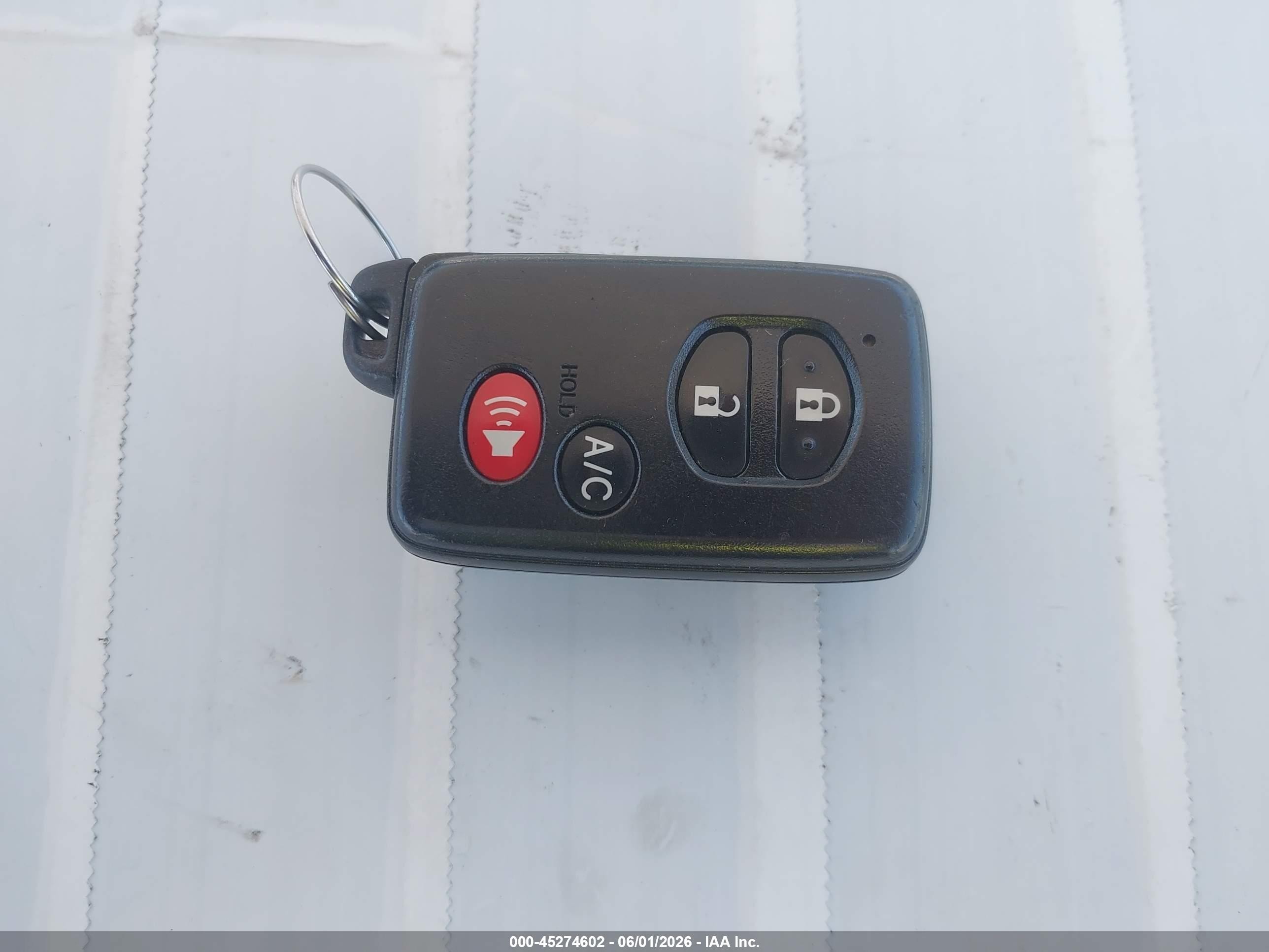 2010 Toyota Prius Iv Серый vin: JTDKN3DU9A0217136