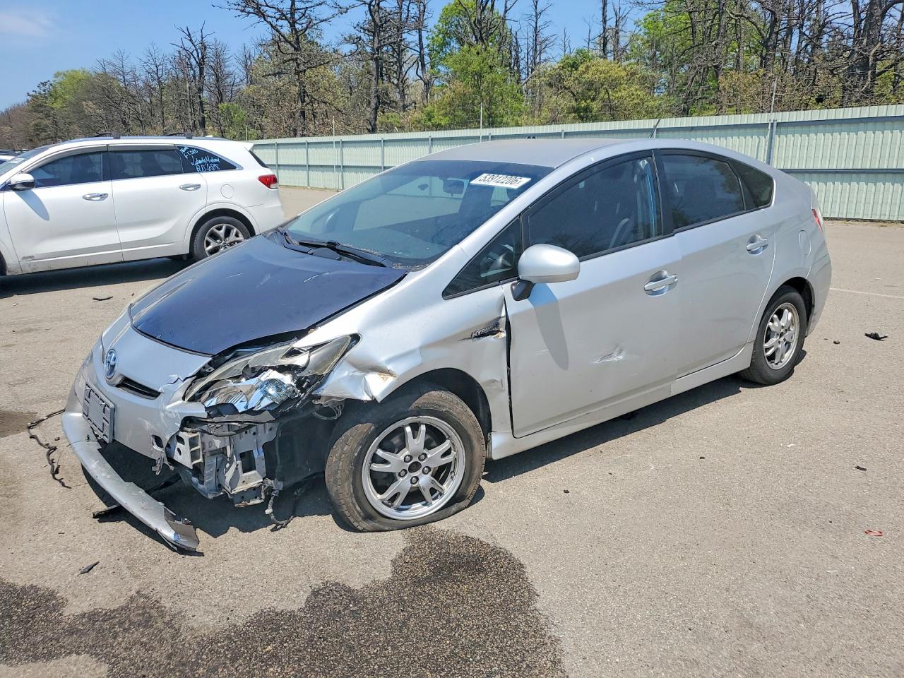 2011 Toyota Prius Three Silver vin: JTDKN3DU9B0255029
