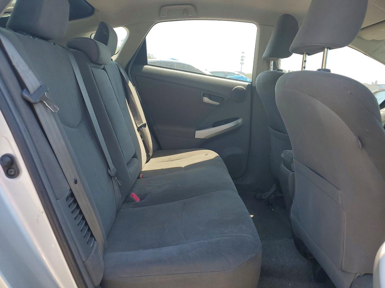 2011 Toyota Prius Three Silver vin: JTDKN3DU9B0255029