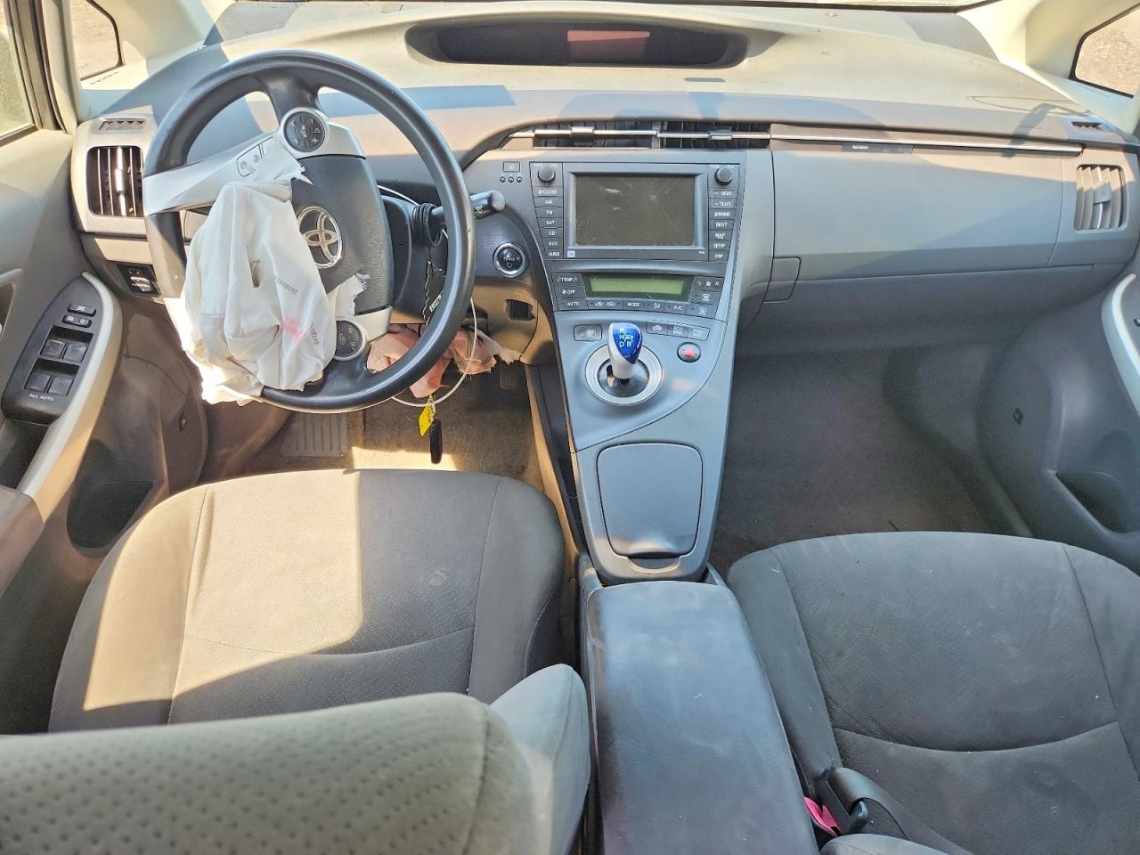 2011 Toyota Prius Three Silver vin: JTDKN3DU9B0255029