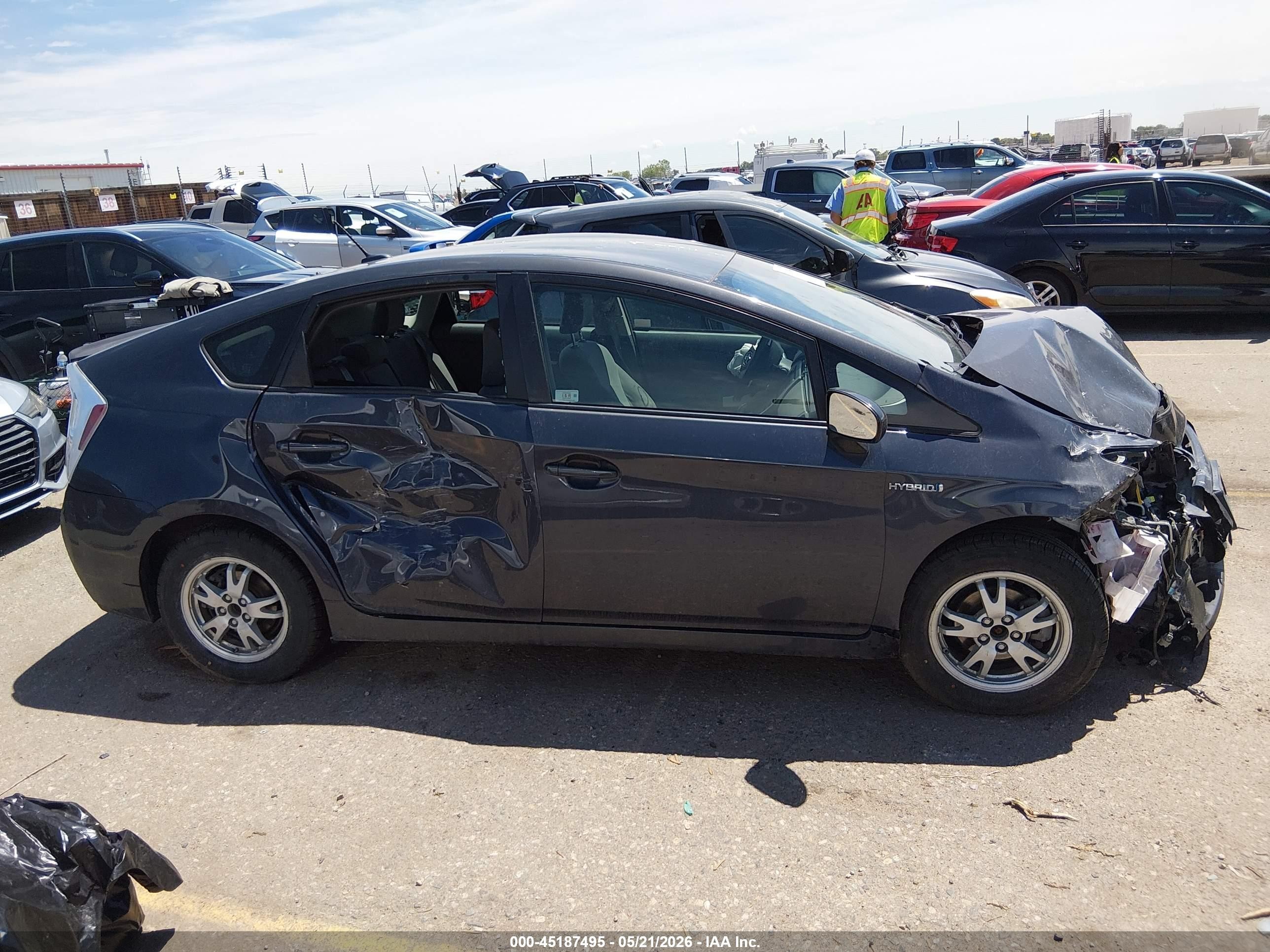 2011 Toyota Prius Two Gray vin: JTDKN3DU9B0267374