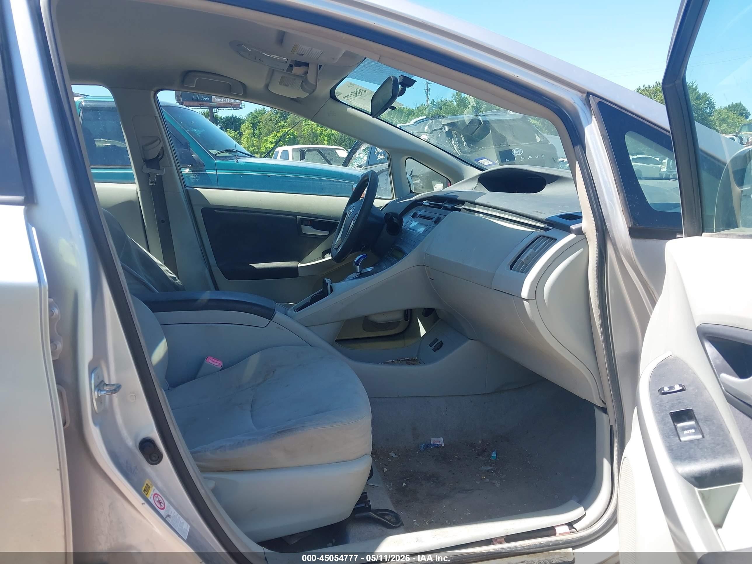 2011 Toyota Prius Two Серый vin: JTDKN3DU9B0272817