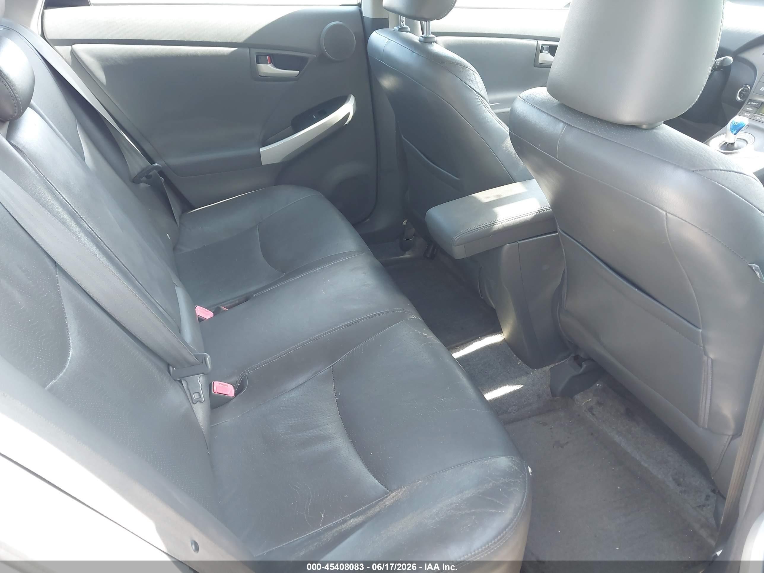 2011 Toyota Prius Four Silver vin: JTDKN3DU9B0305377