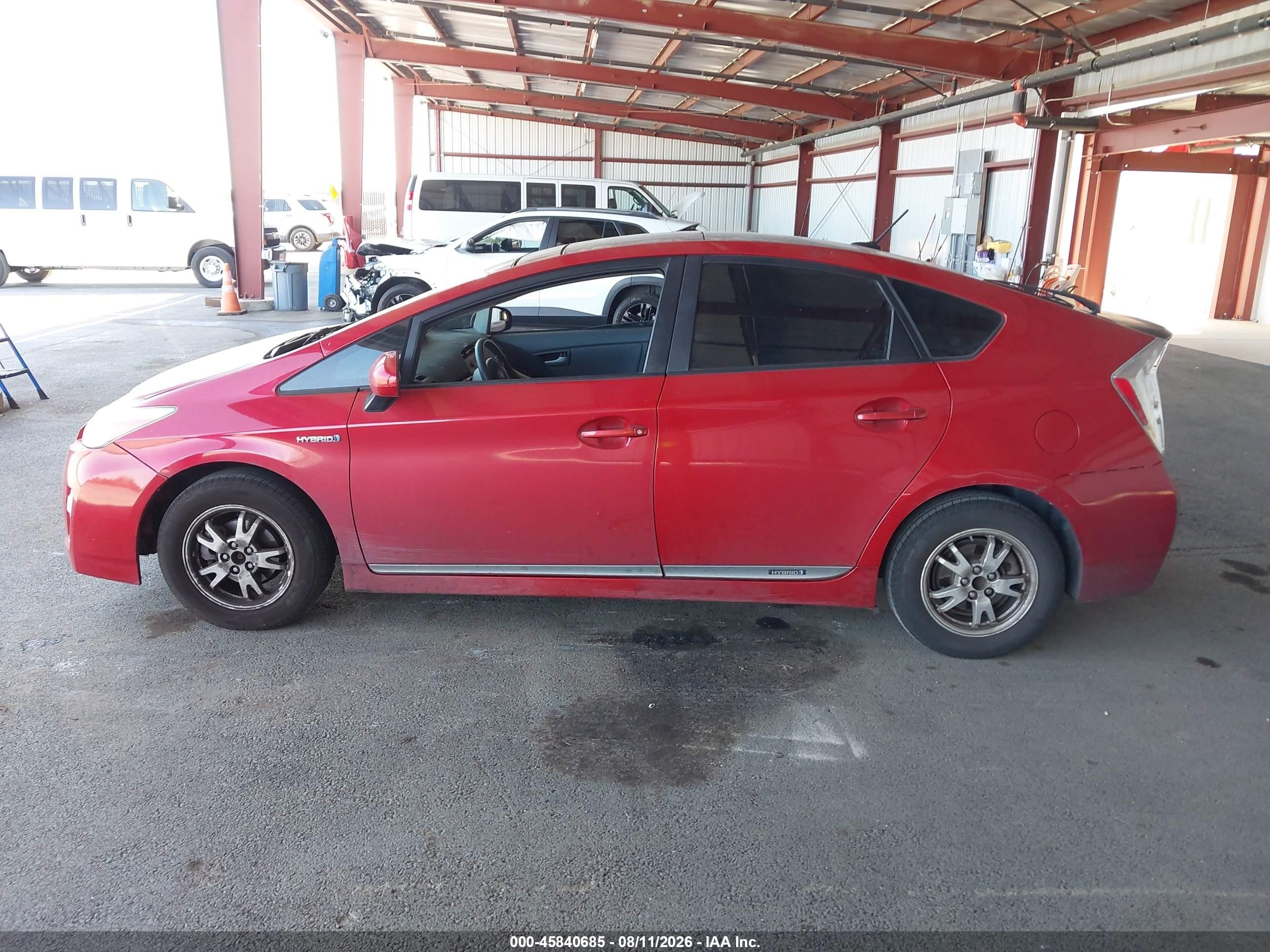 2011 Toyota Prius Three Red vin: JTDKN3DU9B0310675