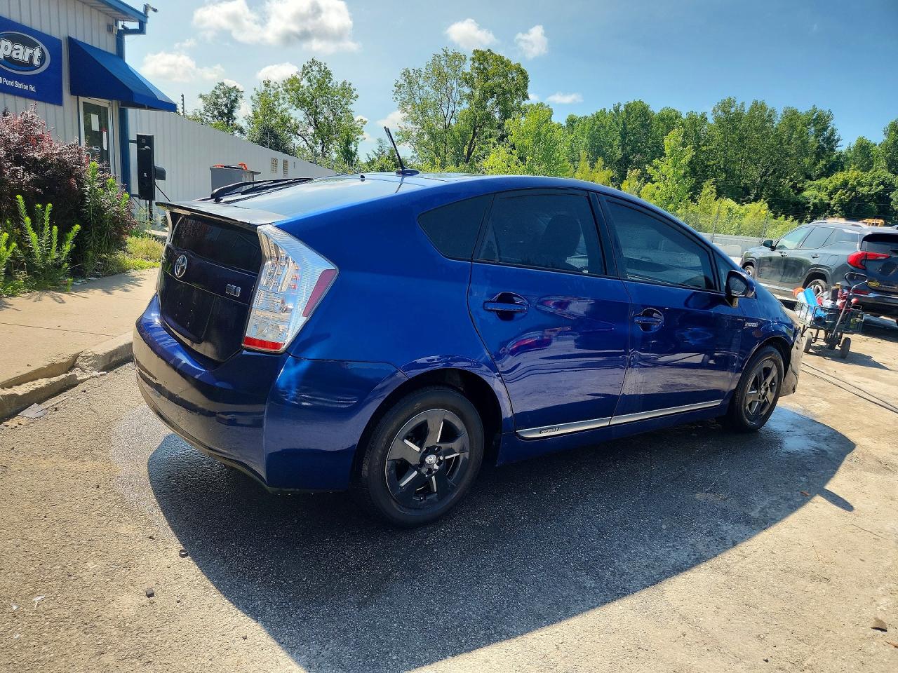 2011 Toyota Prius Four Blue vin: JTDKN3DU9B0321207