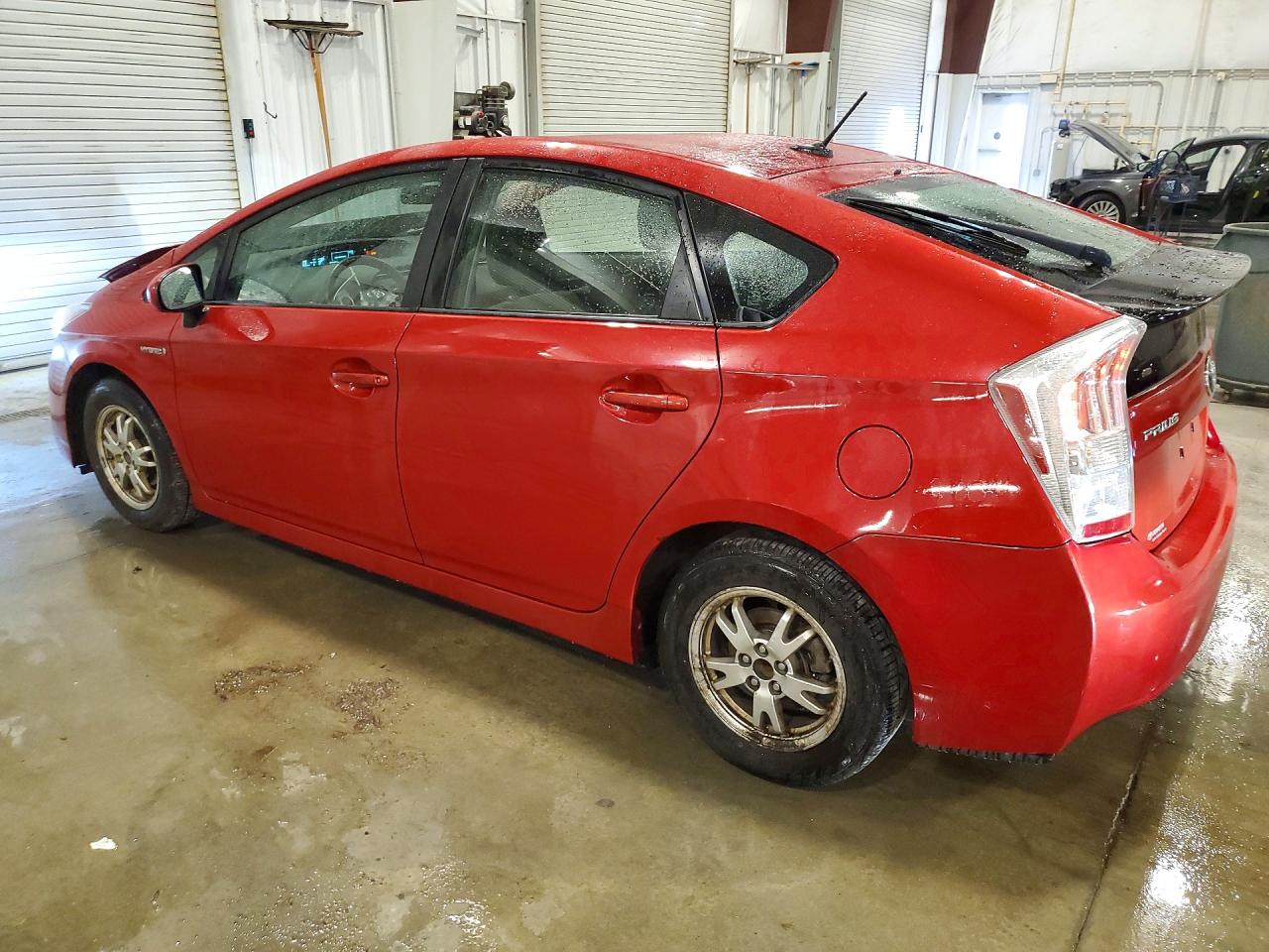 2011 Toyota Prius Two Красный vin: JTDKN3DU9B1361538