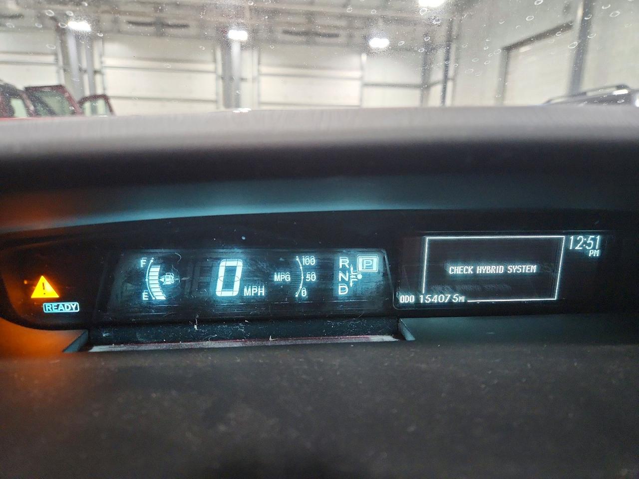 2011 Toyota Prius Two Красный vin: JTDKN3DU9B1361538