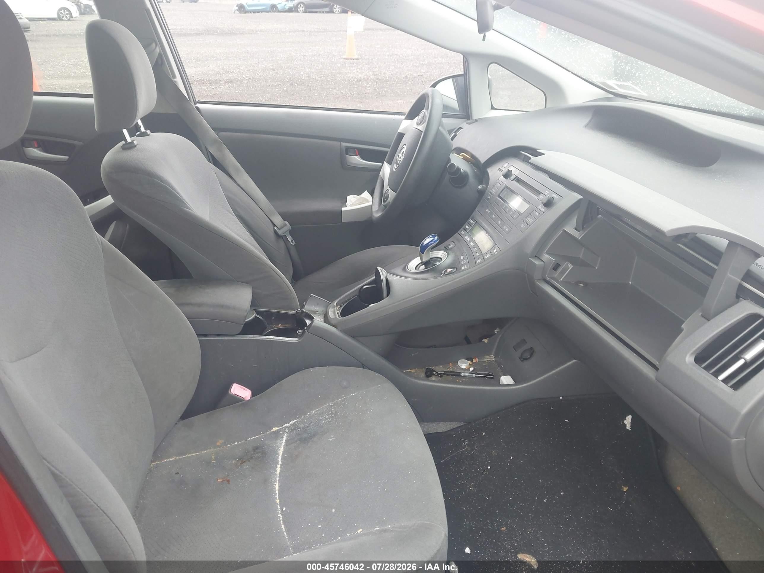 2011 Toyota Prius Two Красный vin: JTDKN3DU9B1379151