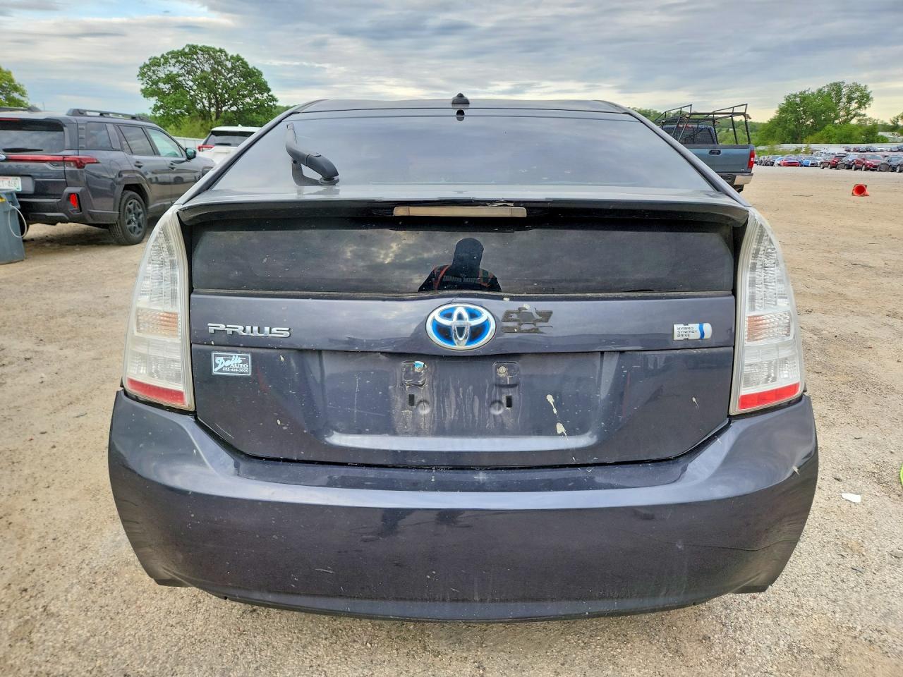 2011 Toyota Prius Two Gray vin: JTDKN3DU9B1384852