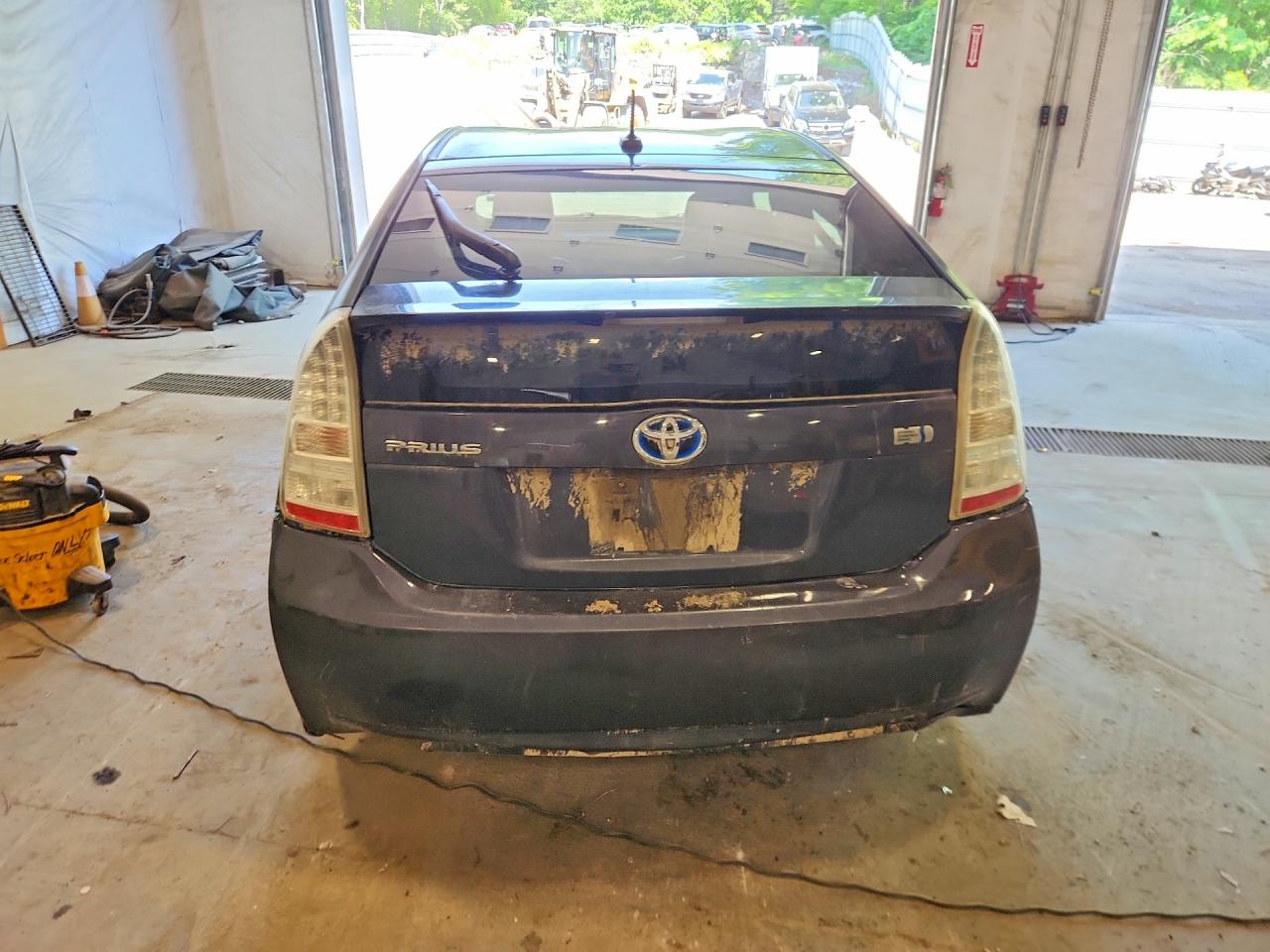 2011 Toyota Prius Two Blue vin: JTDKN3DU9B1405957