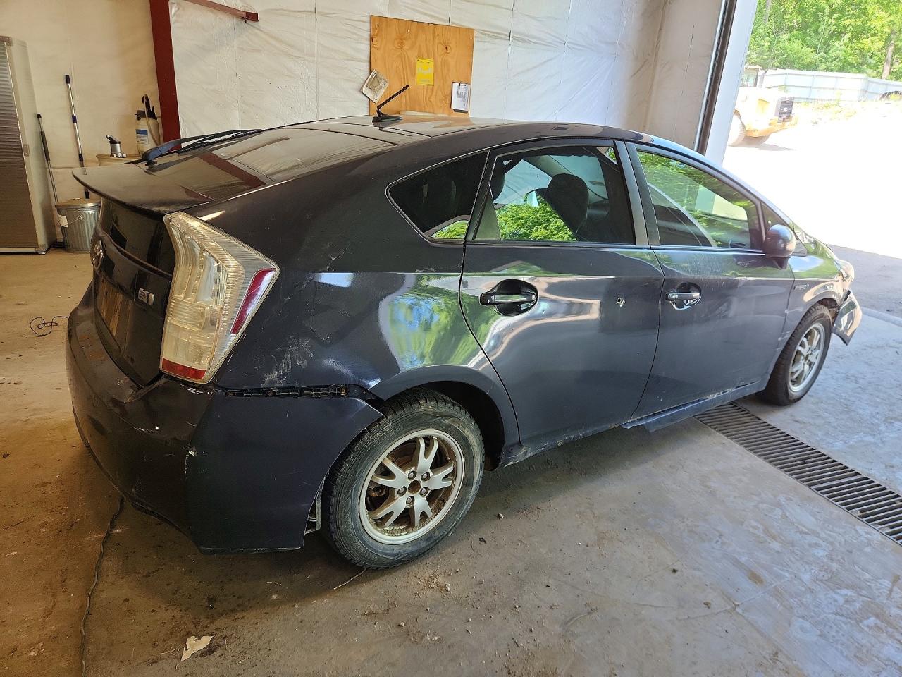 2011 Toyota Prius Two Blue vin: JTDKN3DU9B1405957