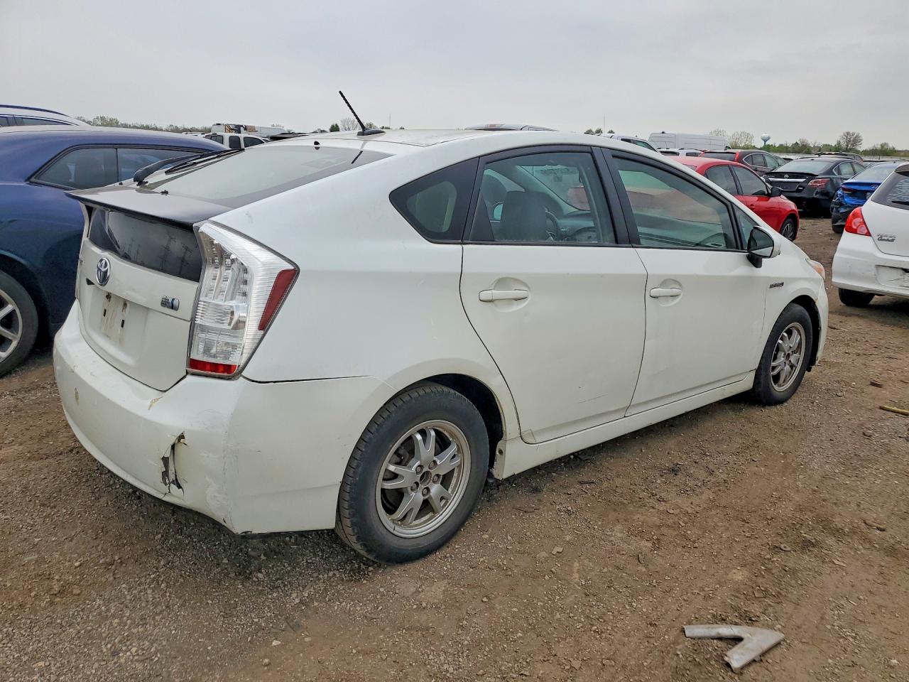 2011 Toyota Prius Two White vin: JTDKN3DU9B1415839