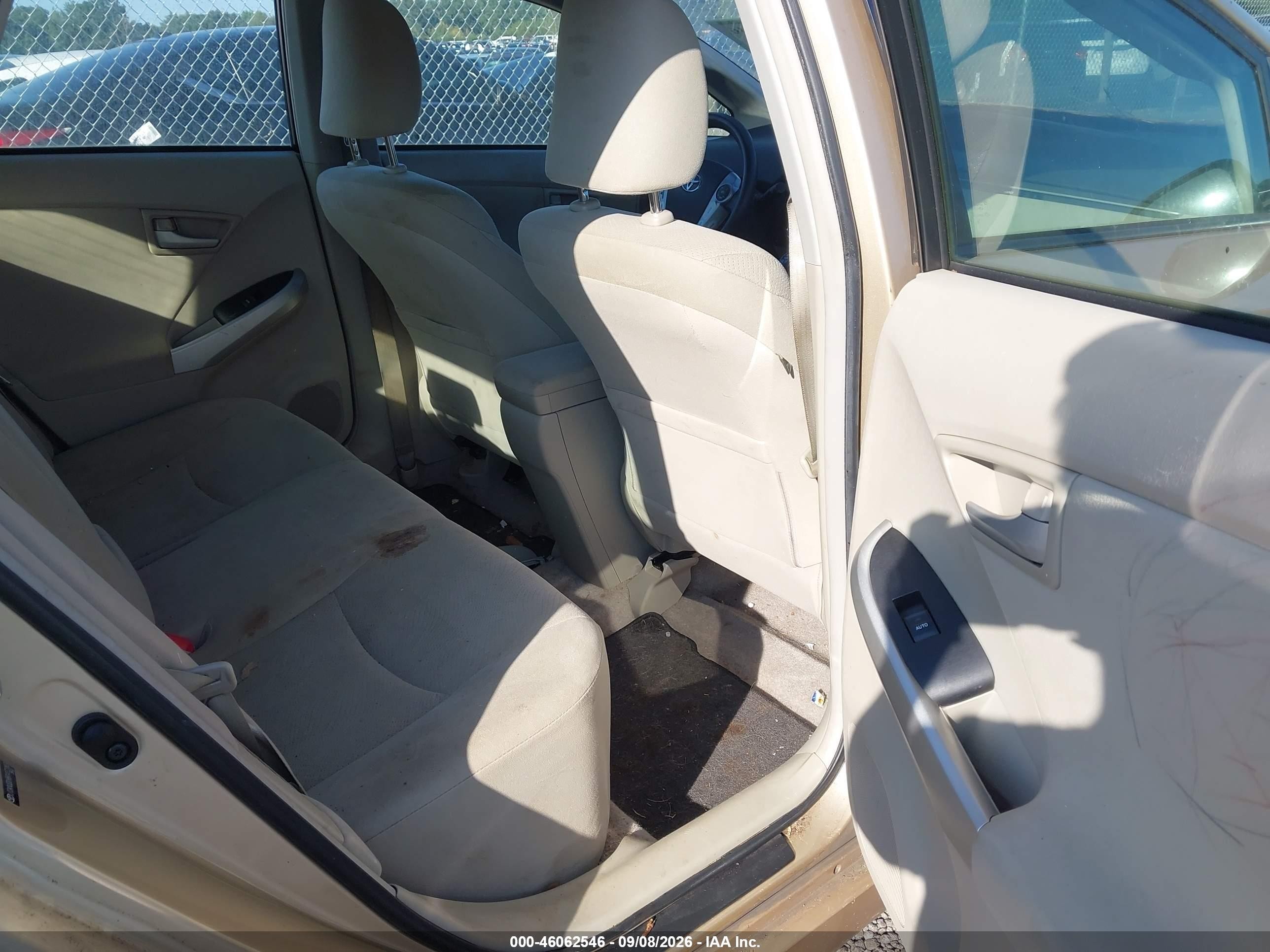 2011 Toyota Prius Two Gold vin: JTDKN3DU9B1472283