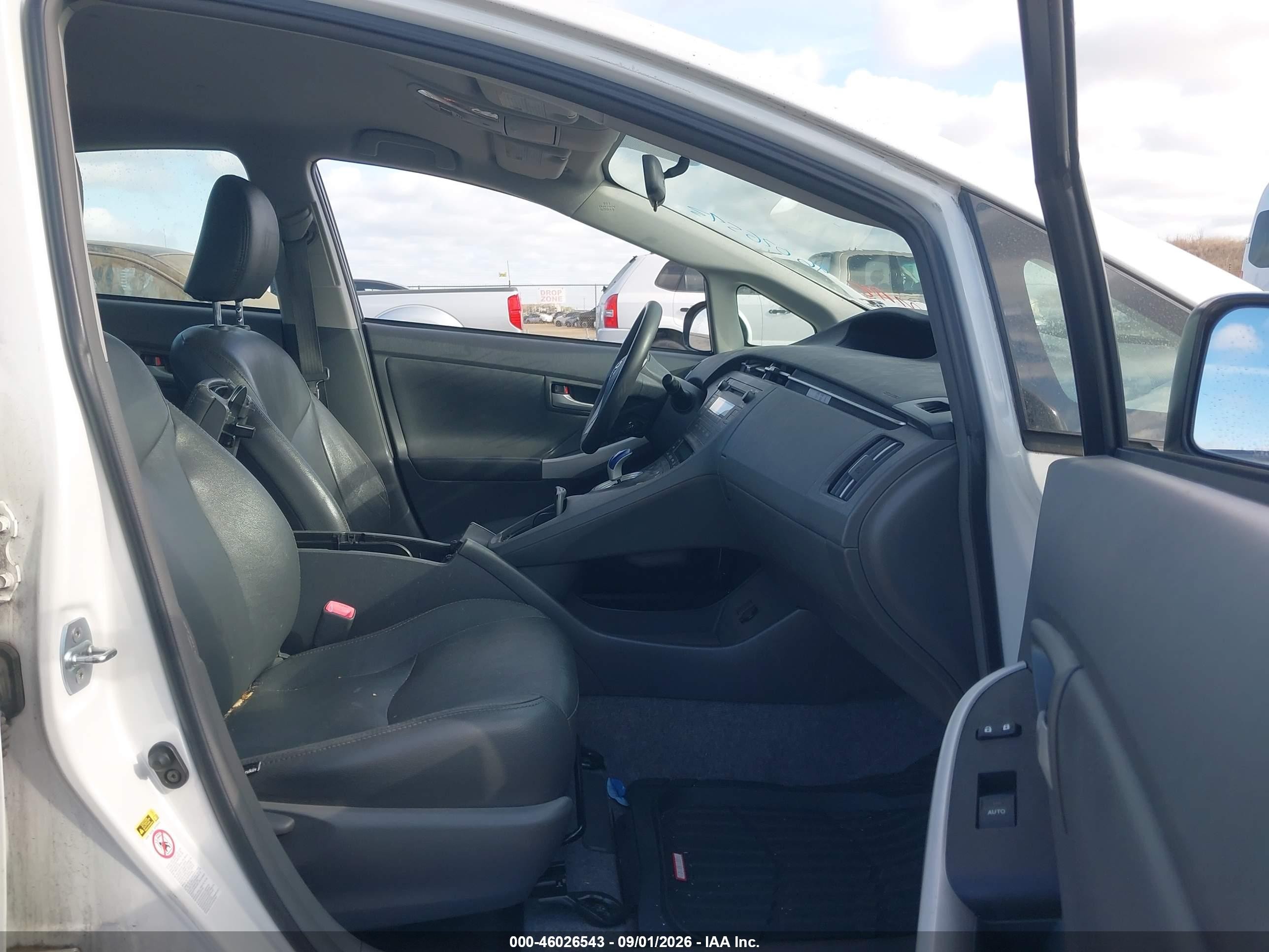 2011 Toyota Prius Two White vin: JTDKN3DU9B5337667