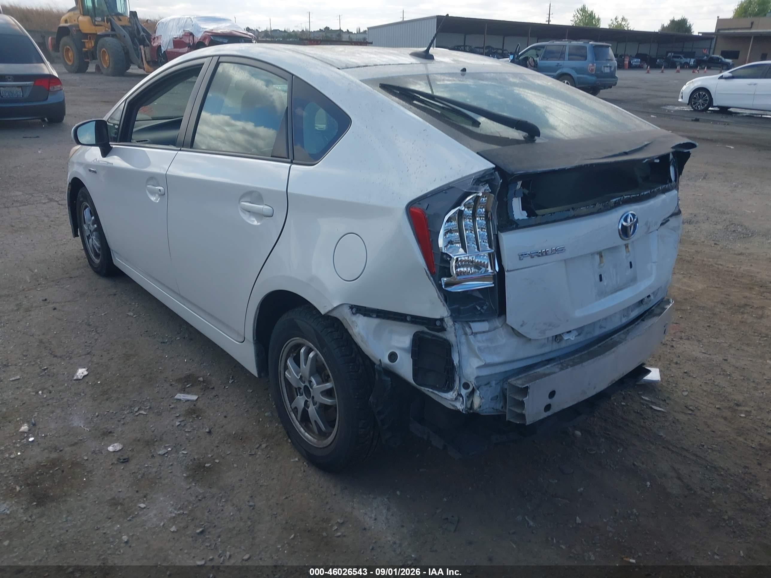 2011 Toyota Prius Two White vin: JTDKN3DU9B5337667