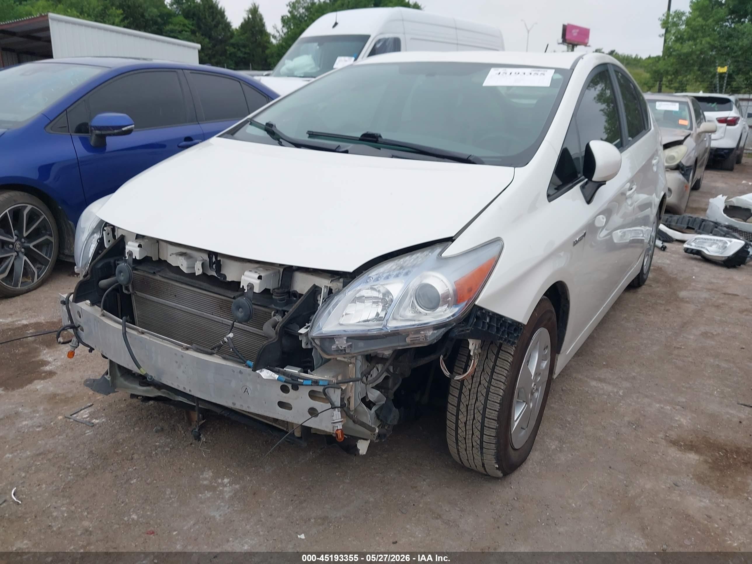 2011 Toyota Prius Two White vin: JTDKN3DU9B5342139