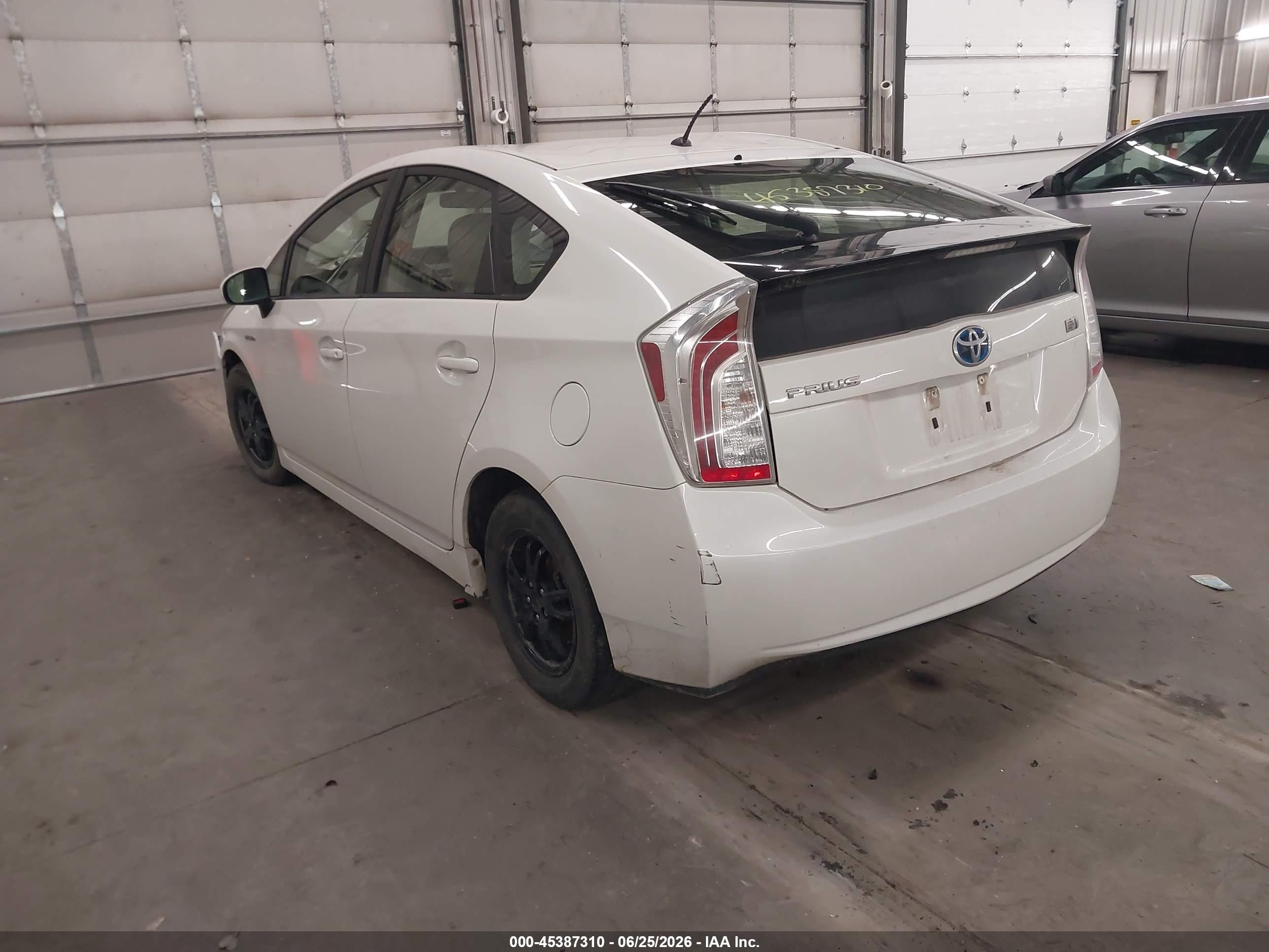 2012 Toyota Prius Two White vin: JTDKN3DU9C1520799