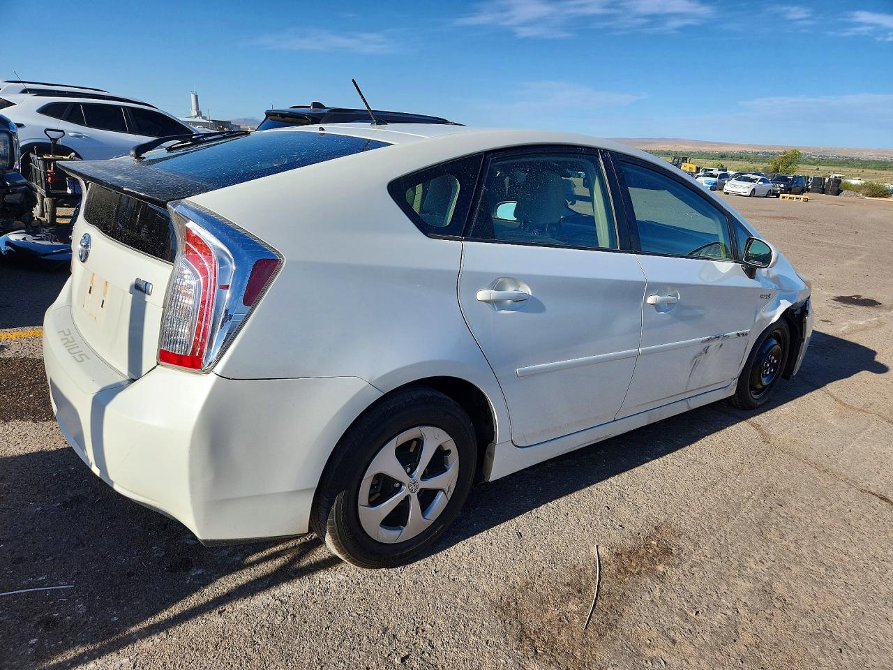 2012 Toyota Prius Two Белый vin: JTDKN3DU9C1577262