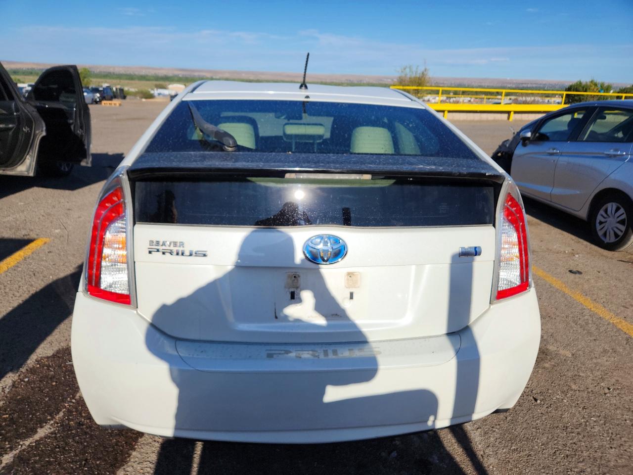 2012 Toyota Prius Two Белый vin: JTDKN3DU9C1577262