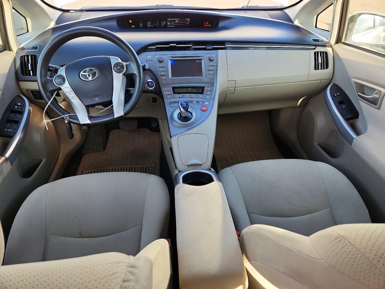 2012 Toyota Prius Two Белый vin: JTDKN3DU9C1577262