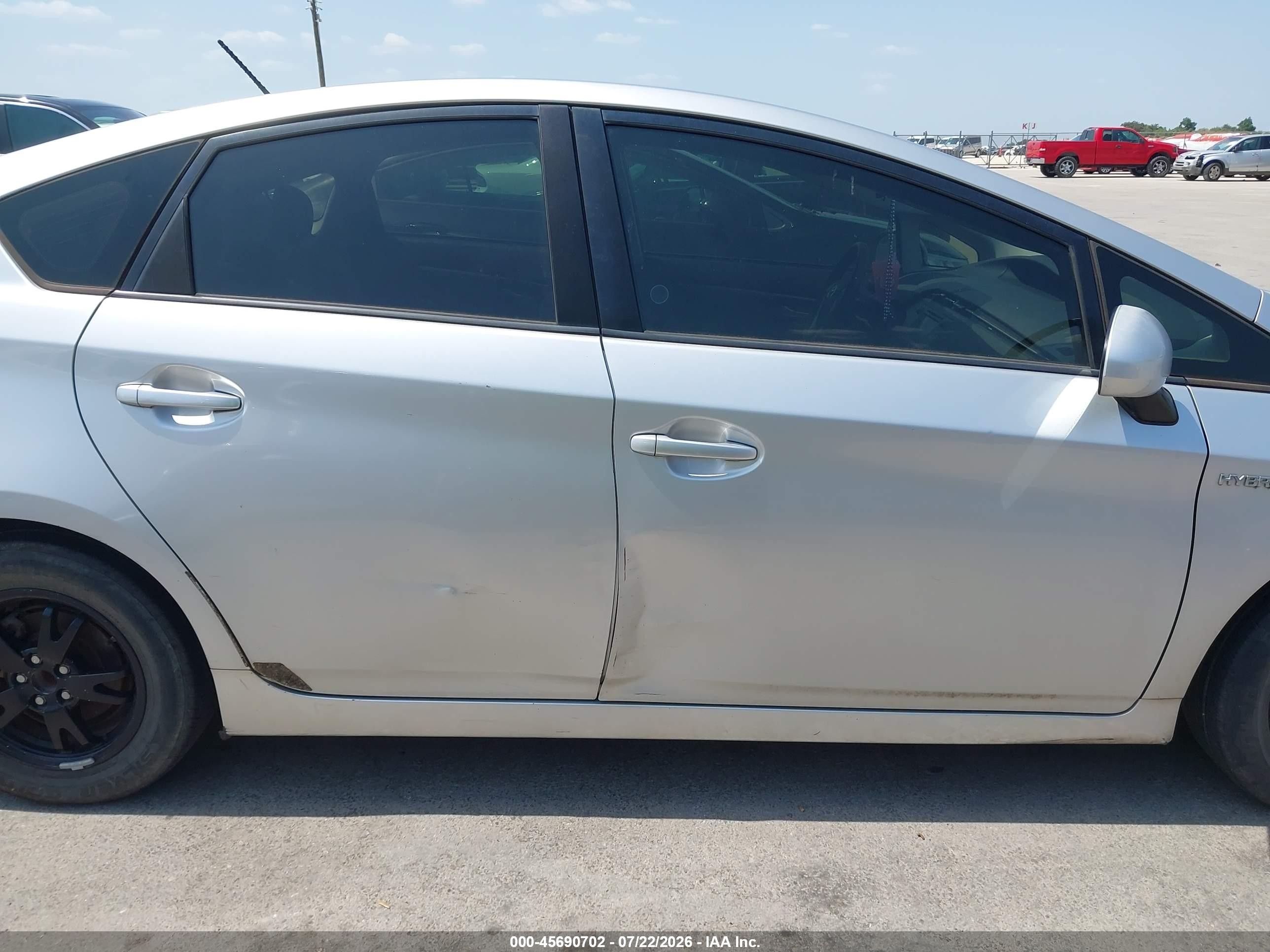 2012 Toyota Prius Three Silver vin: JTDKN3DU9C1614892