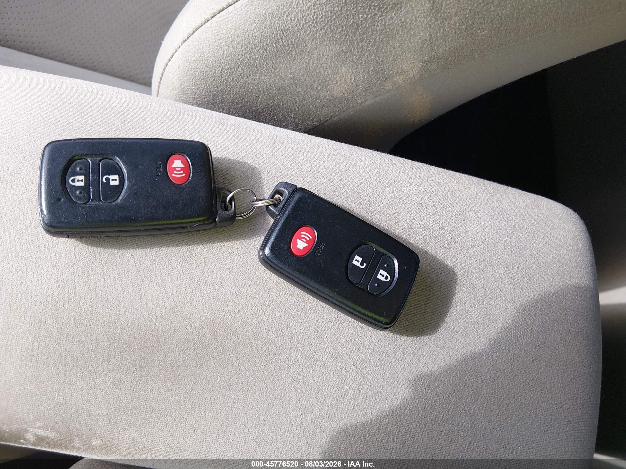 2012 Toyota Prius   Red vin: JTDKN3DU9C5453629