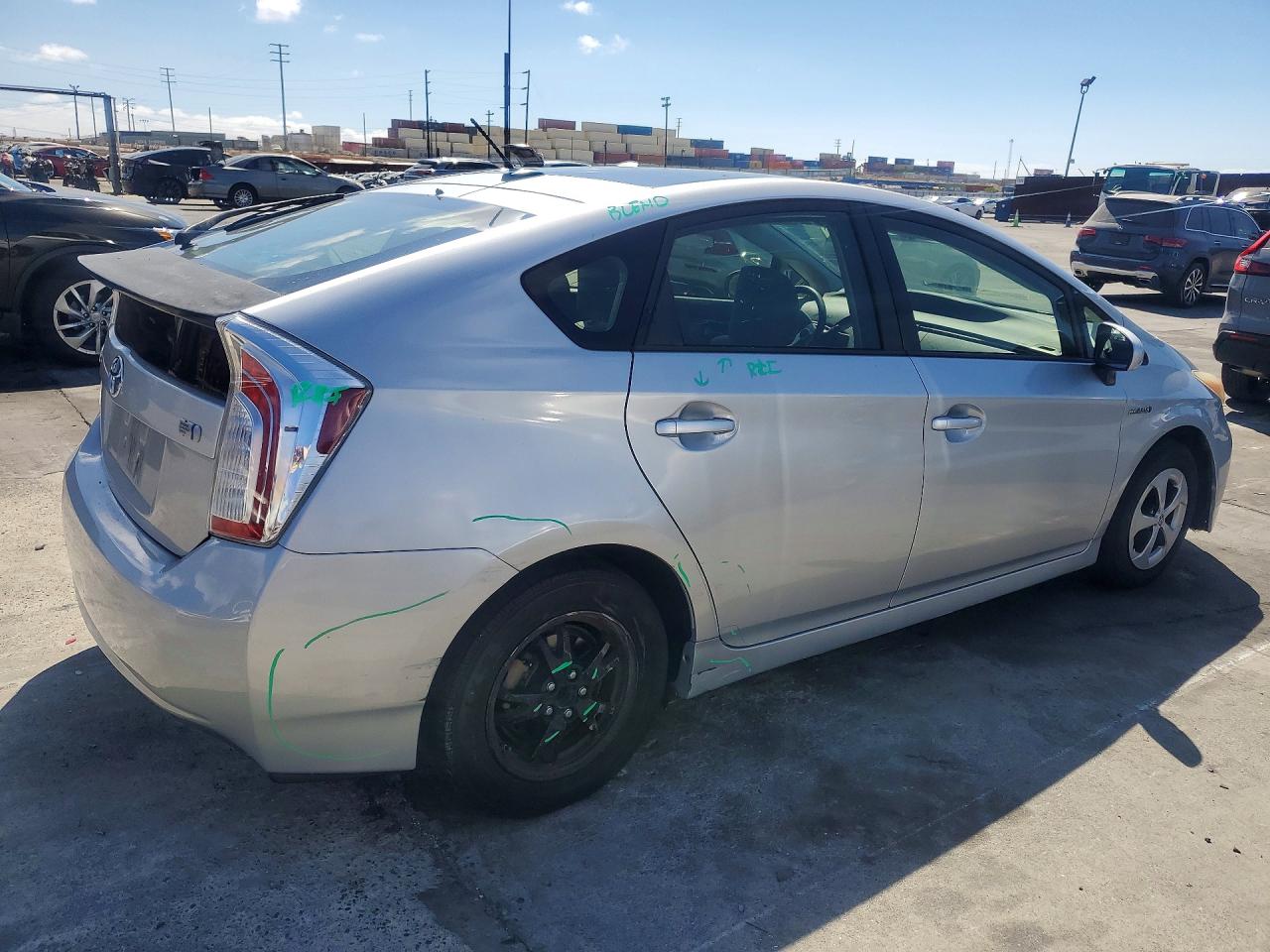 2012 Toyota Prius Three Silver vin: JTDKN3DU9C5484427