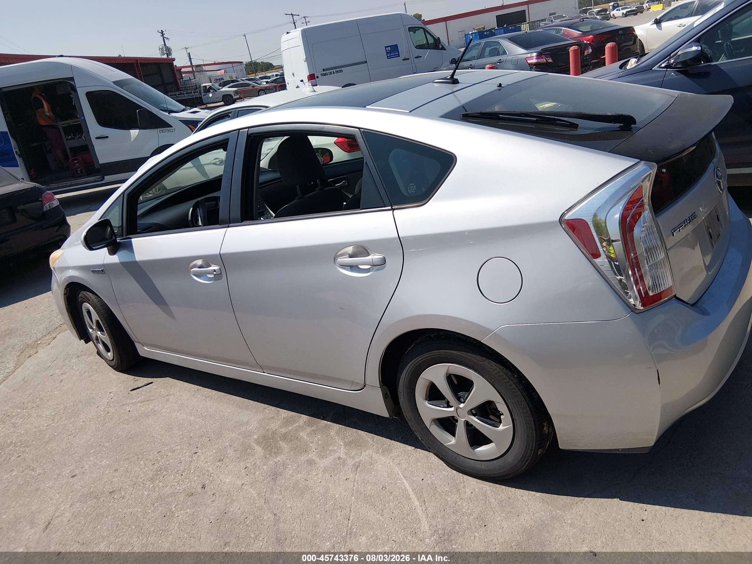 2012 Toyota Prius Three Silver vin: JTDKN3DU9C5502926
