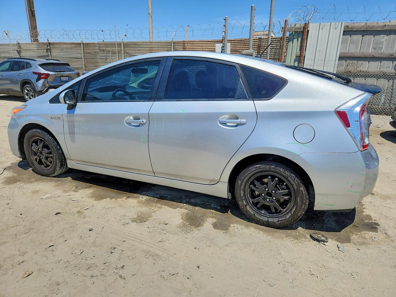2012 Toyota Prius Two Серебряный vin: JTDKN3DU9C5513182